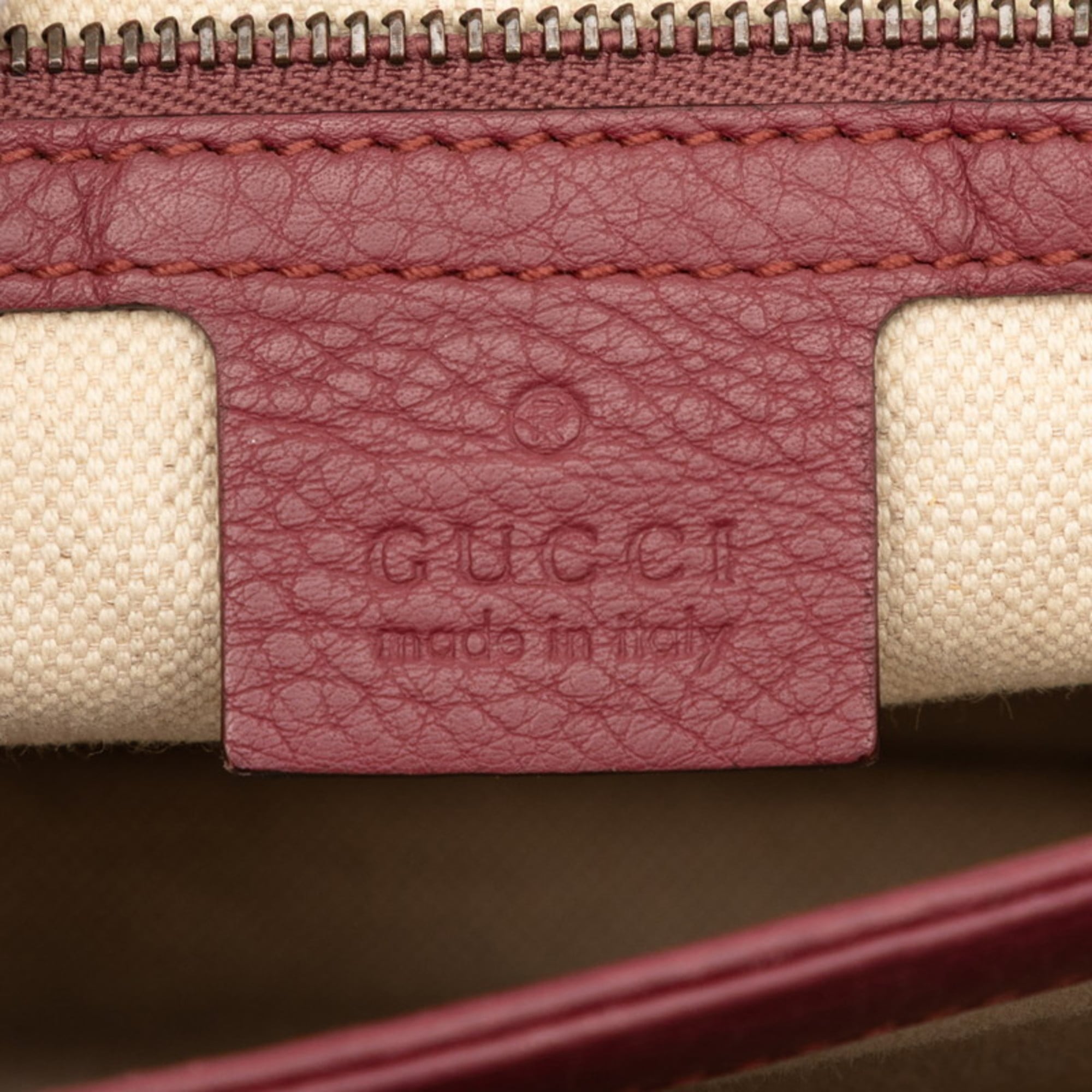 Gucci Pink Red Red Color Leather Shoulder Bag (Pre-Owned)