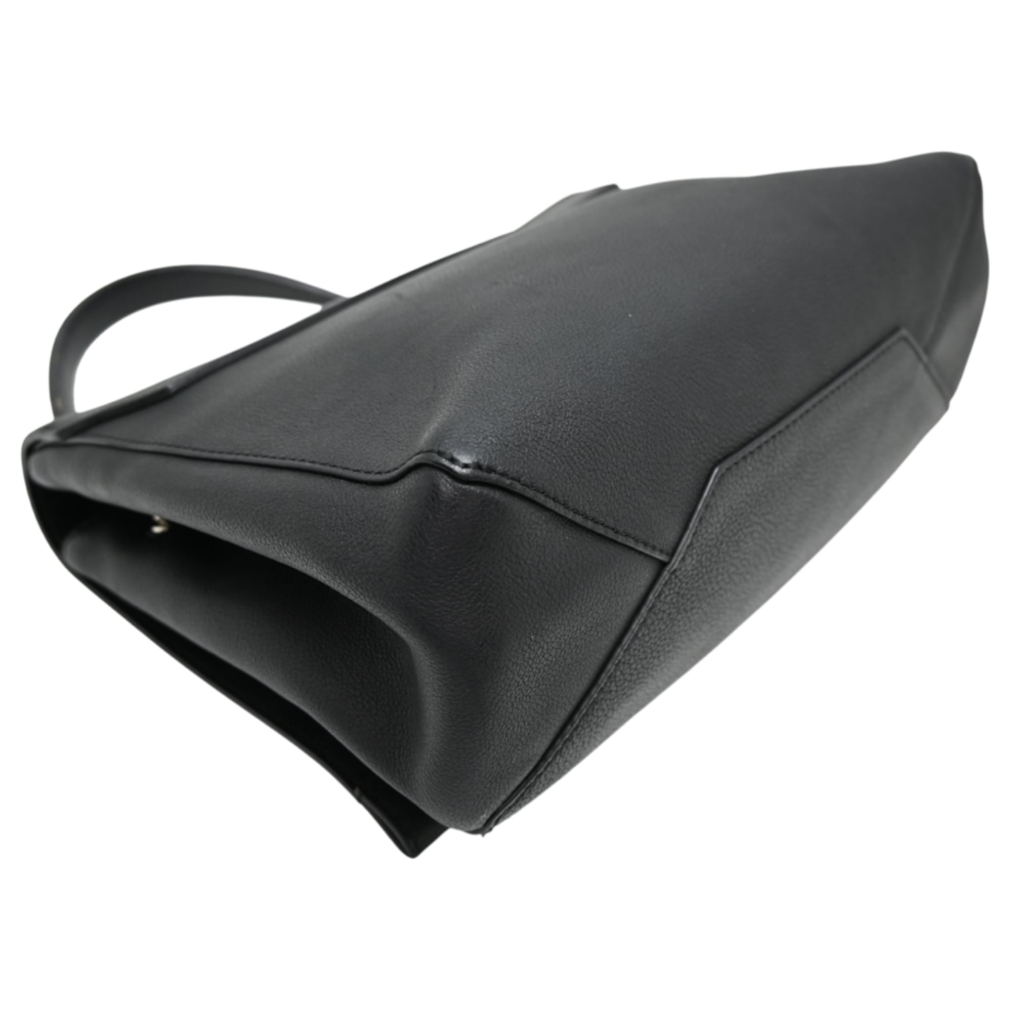 Louis Vuitton Noir Leather Handbag (Pre-Owned)