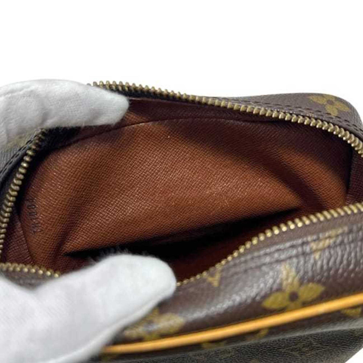 Louis Vuitton Brown Monogram Monogram Shoulder Bag (Pre-Owned)