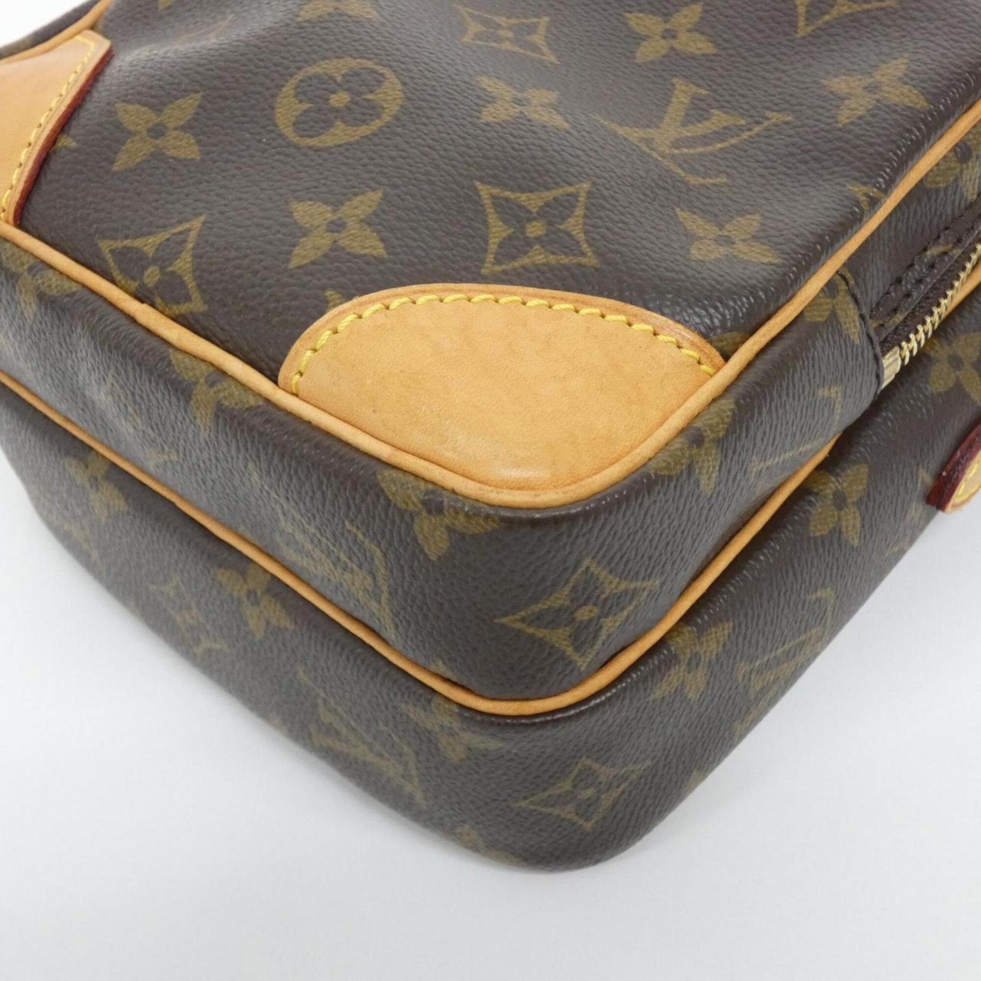 Louis Vuitton Marron Monogram Monogram Shoulder Bag (Pre-Owned)