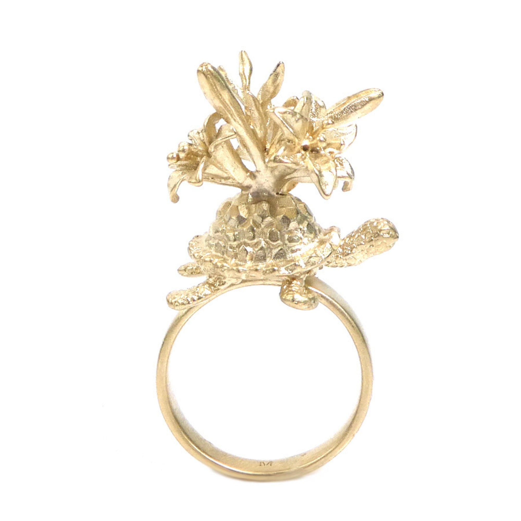 Christian Dior Gold Metal Band Ring (Pre-Owned)