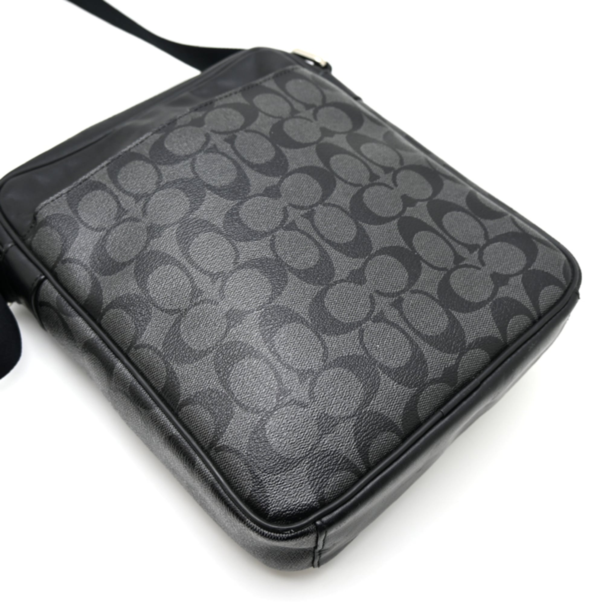 Coach Black Leather Pvc Shoulder Bag (Pre-Owned)