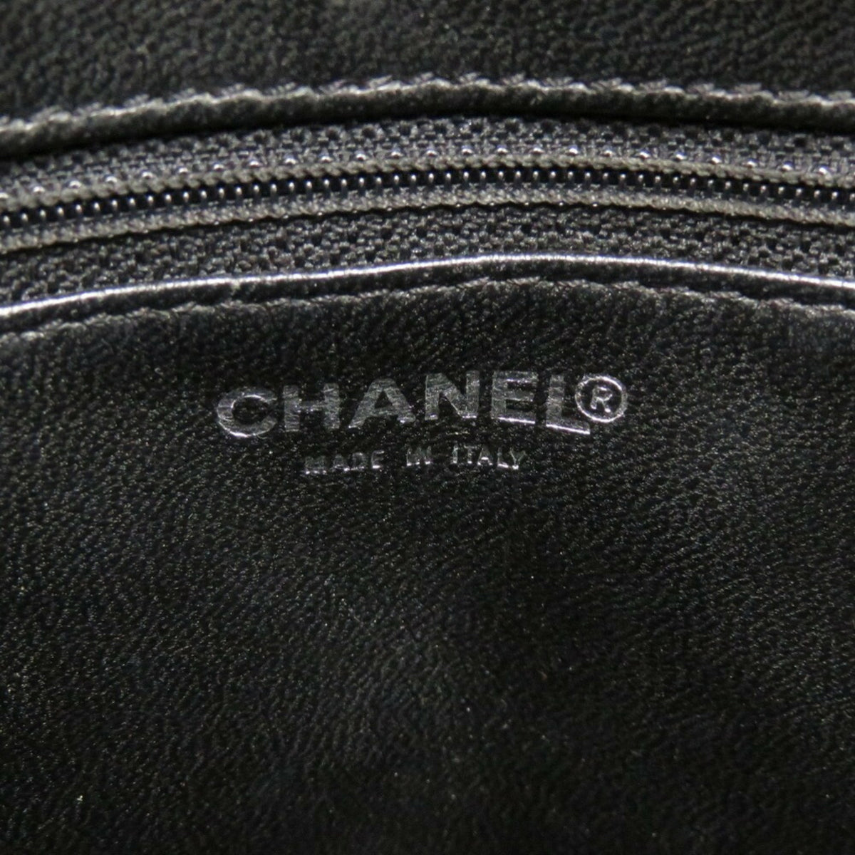 Chanel Black Grained Calfskin Tote Bag (Pre-Owned)
