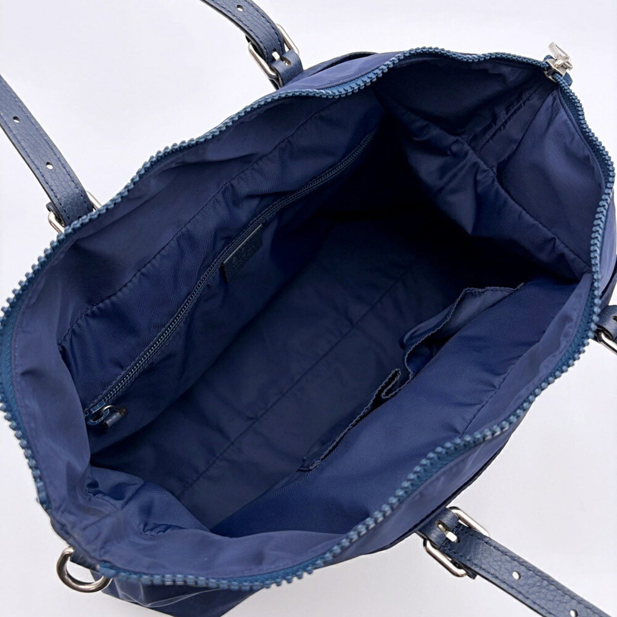 Gucci Navy Nylon Leather Tote Bag (Pre-Owned)