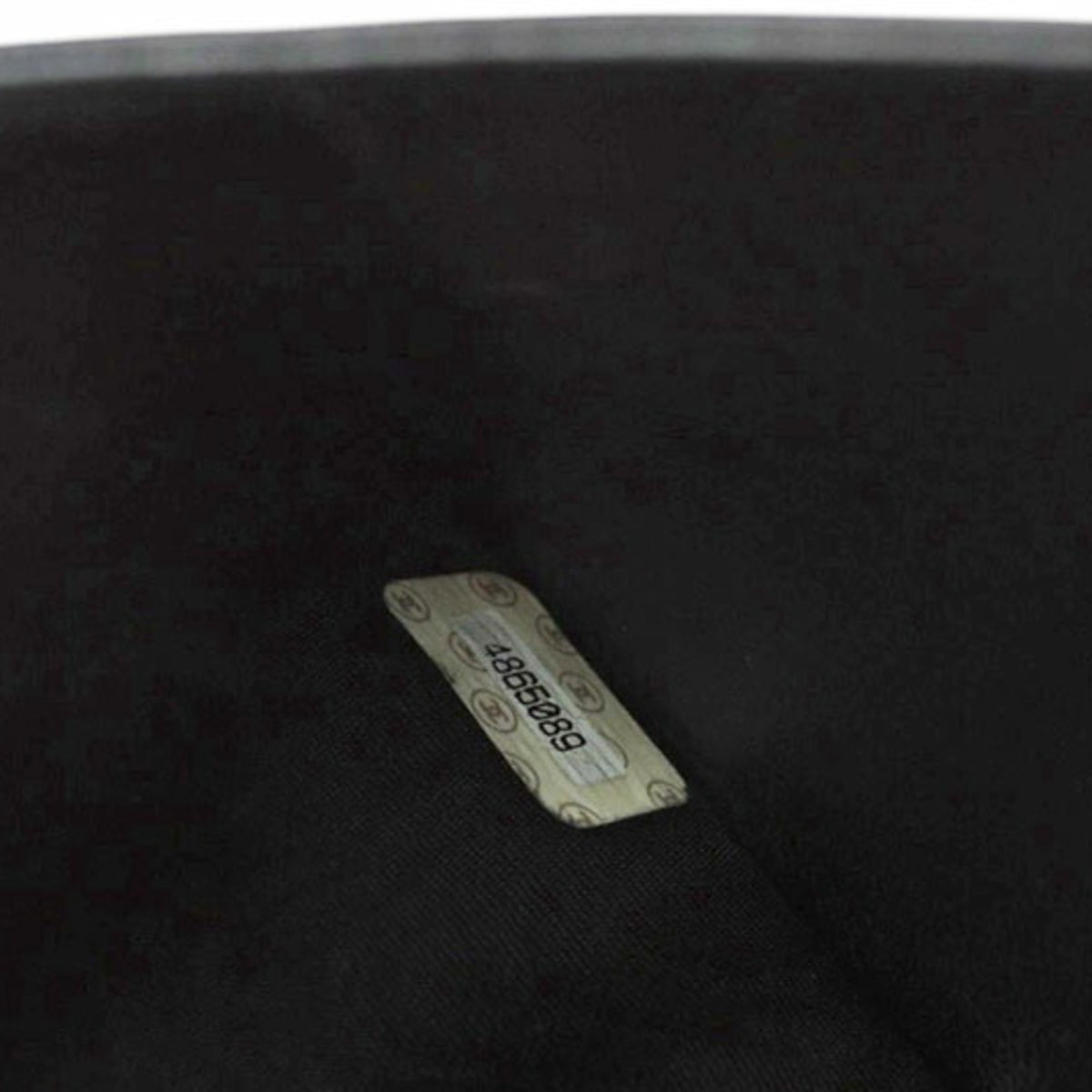 Chanel Black Leather Wallet (Bi-Fold) (Pre-Owned)