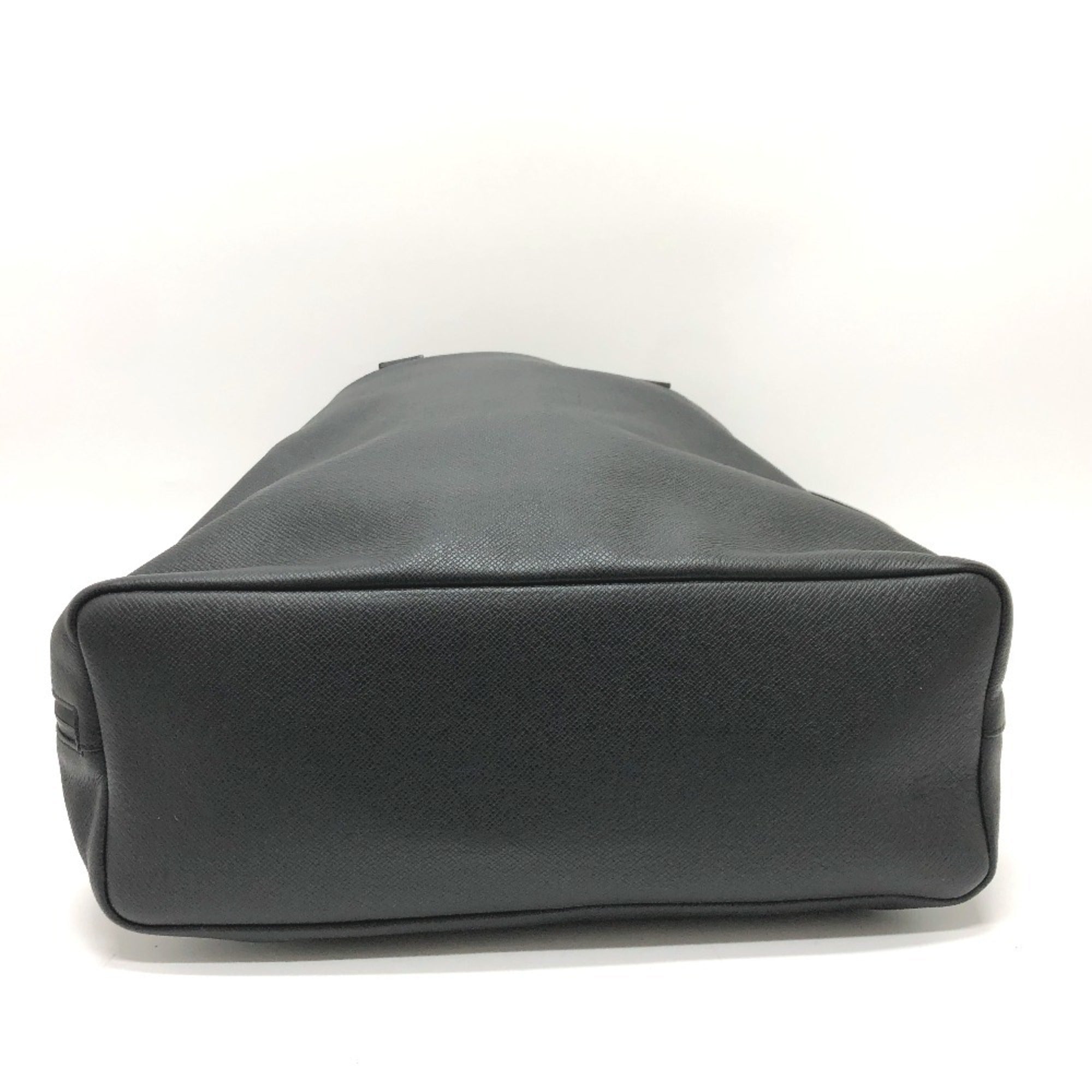 Louis Vuitton Taiga Ardoise Taiga Leather Tote Bag (Pre-Owned)