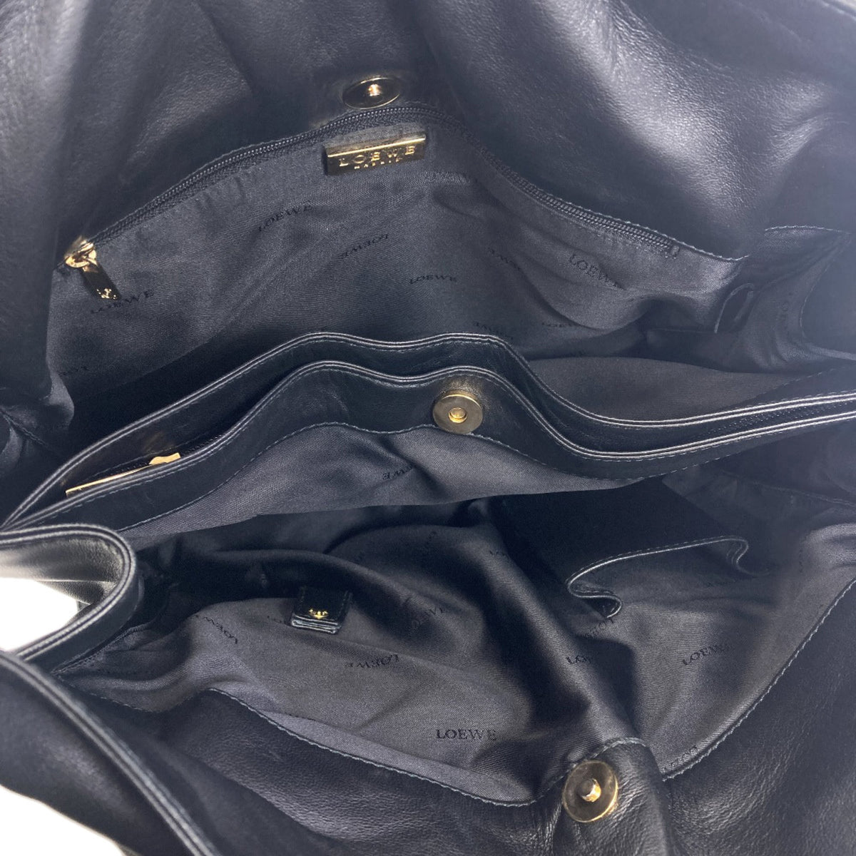Loewe Black Leather Tote Bag (Pre-Owned)