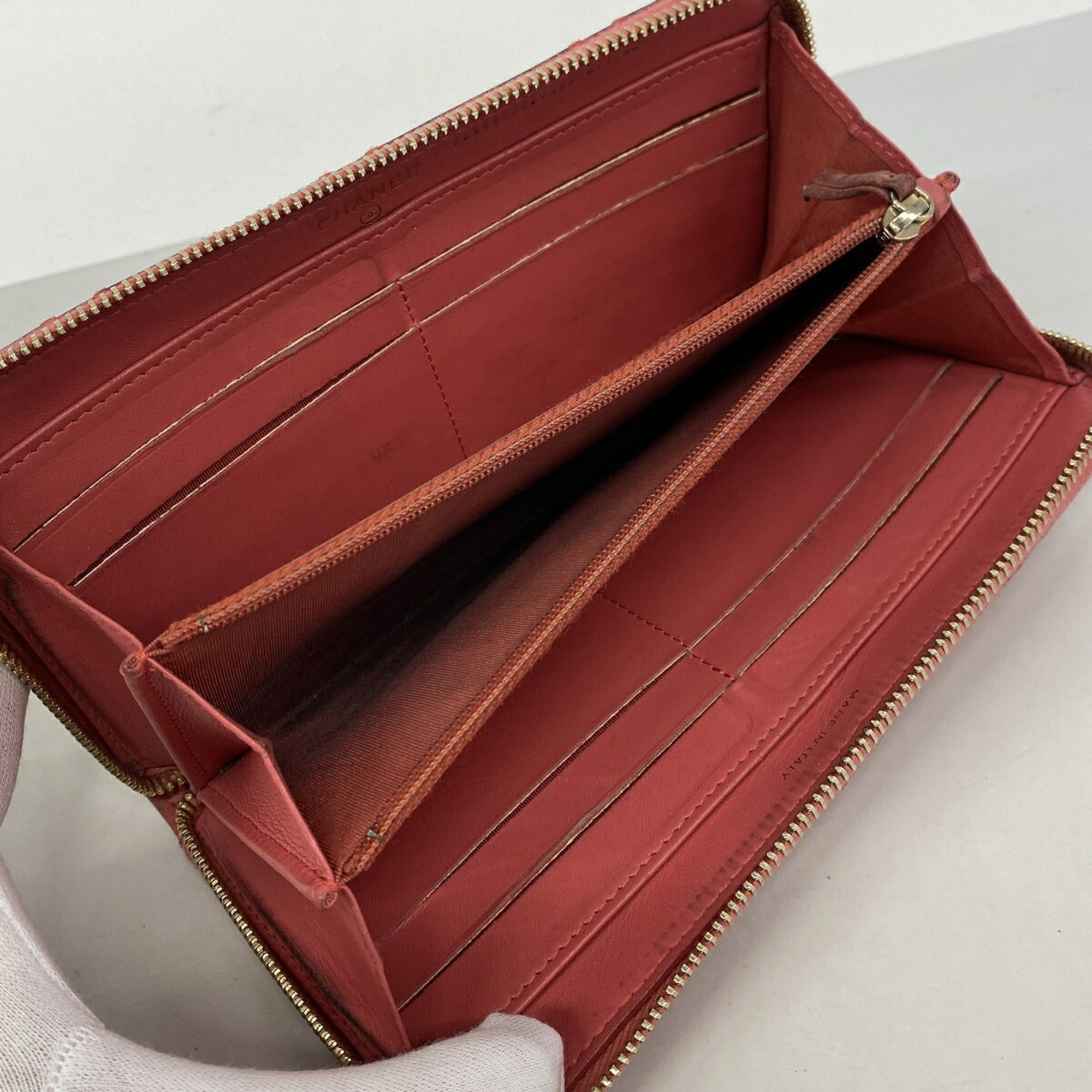 Chanel Pink Leather Long Wallet (Bi-Fold) (Pre-Owned)