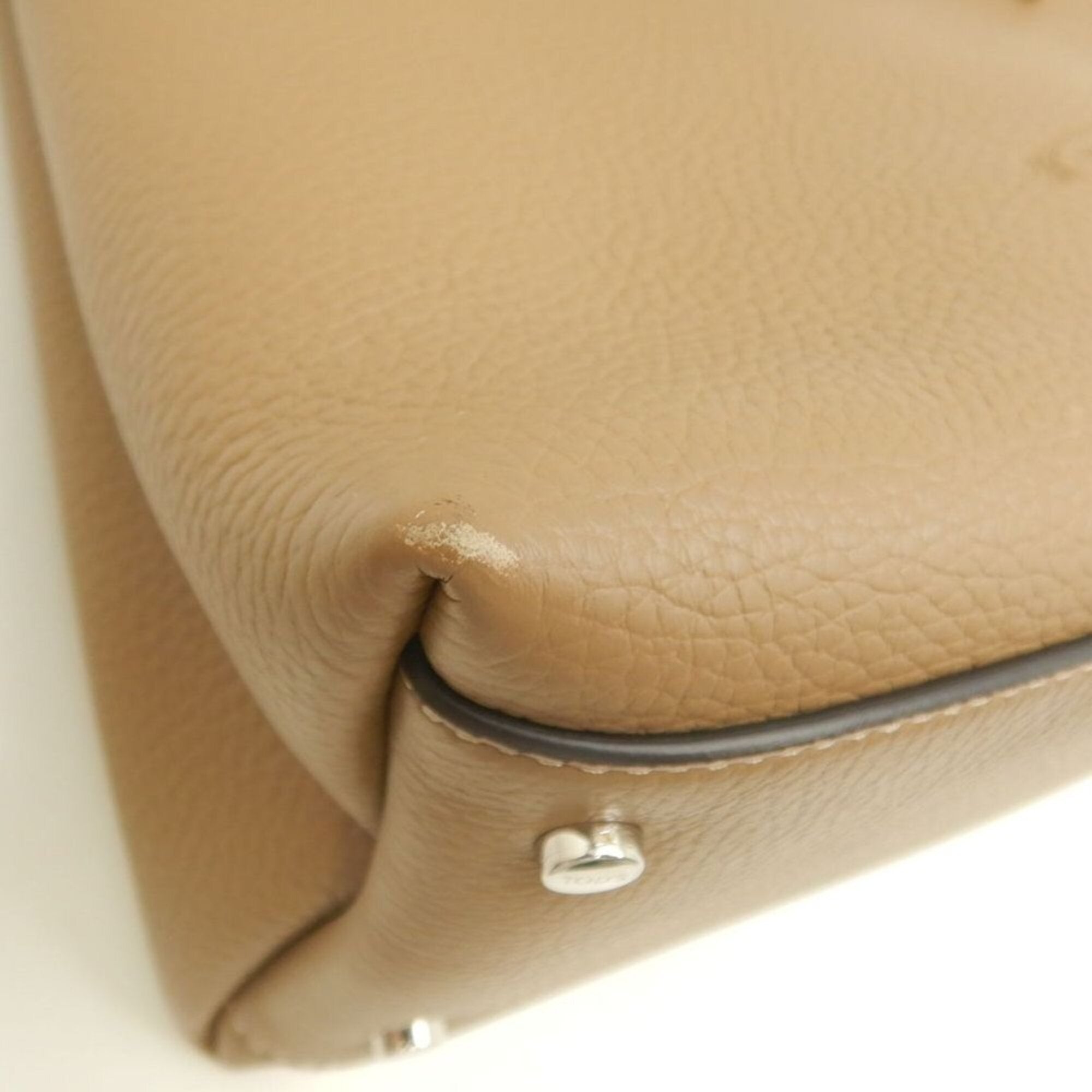 Tod's Brown Leather Handbag (Pre-Owned)