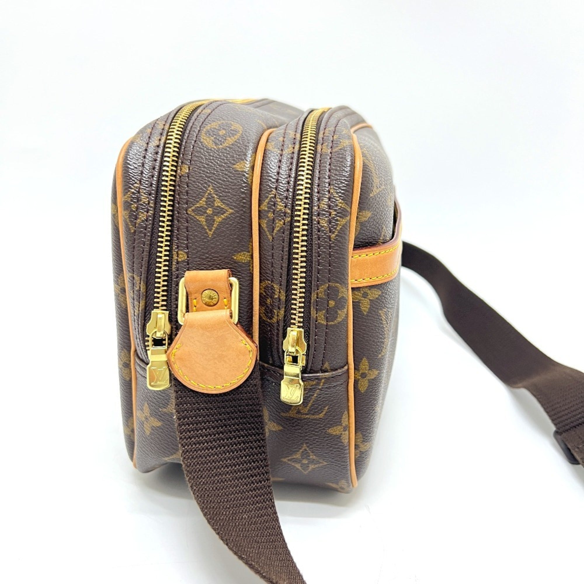 Louis Vuitton Brown Monogram Monogram Shoulder Bag (Pre-Owned)