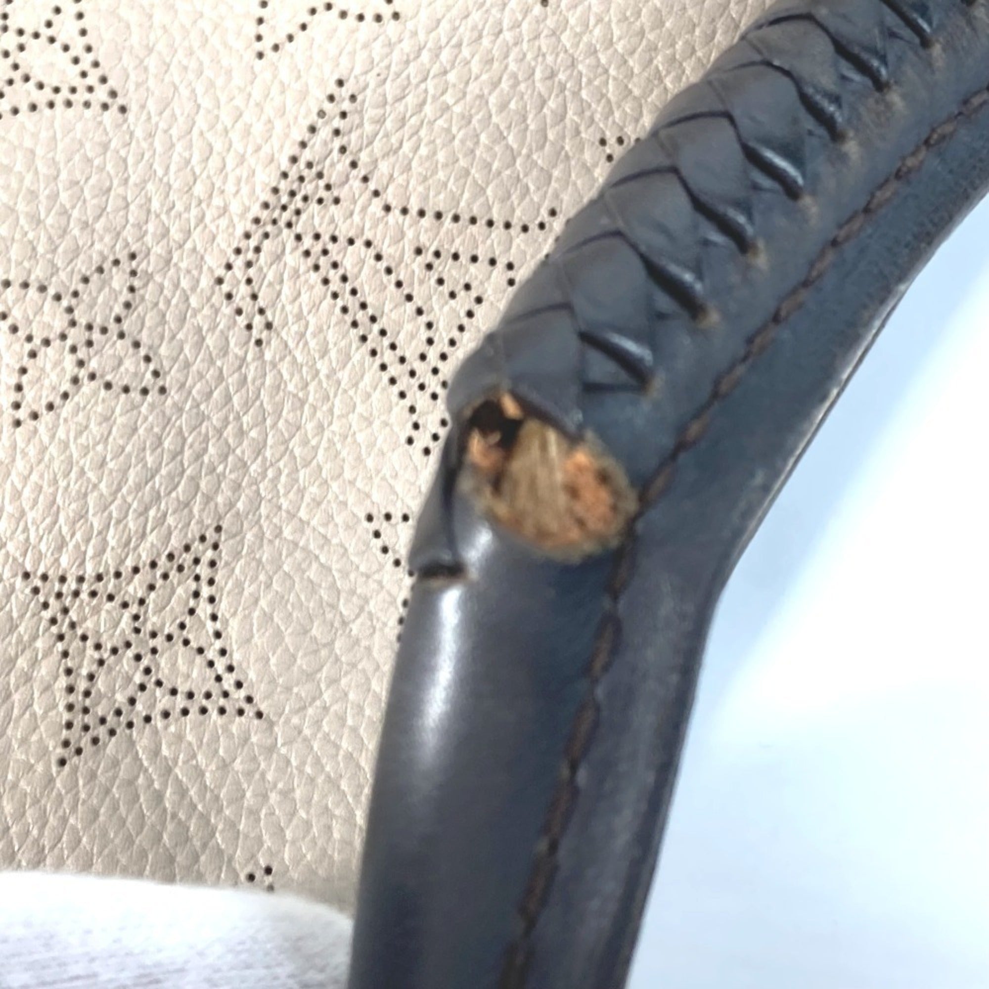 Louis Vuitton Beige Monogram Shoulder Bag Tote Bag (Pre-Owned)