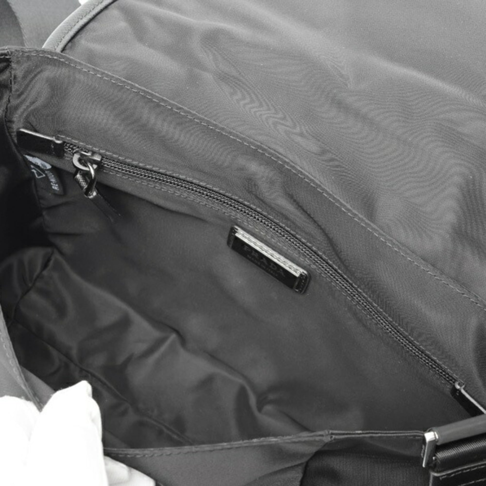 Prada Black Nylon Leather Shoulder Bag (Pre-Owned)