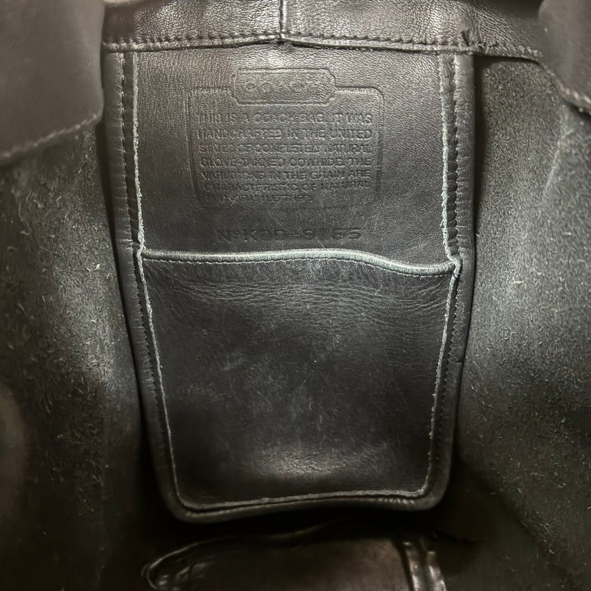 Coach Black Leather Shoulder Bag (Pre-Owned)
