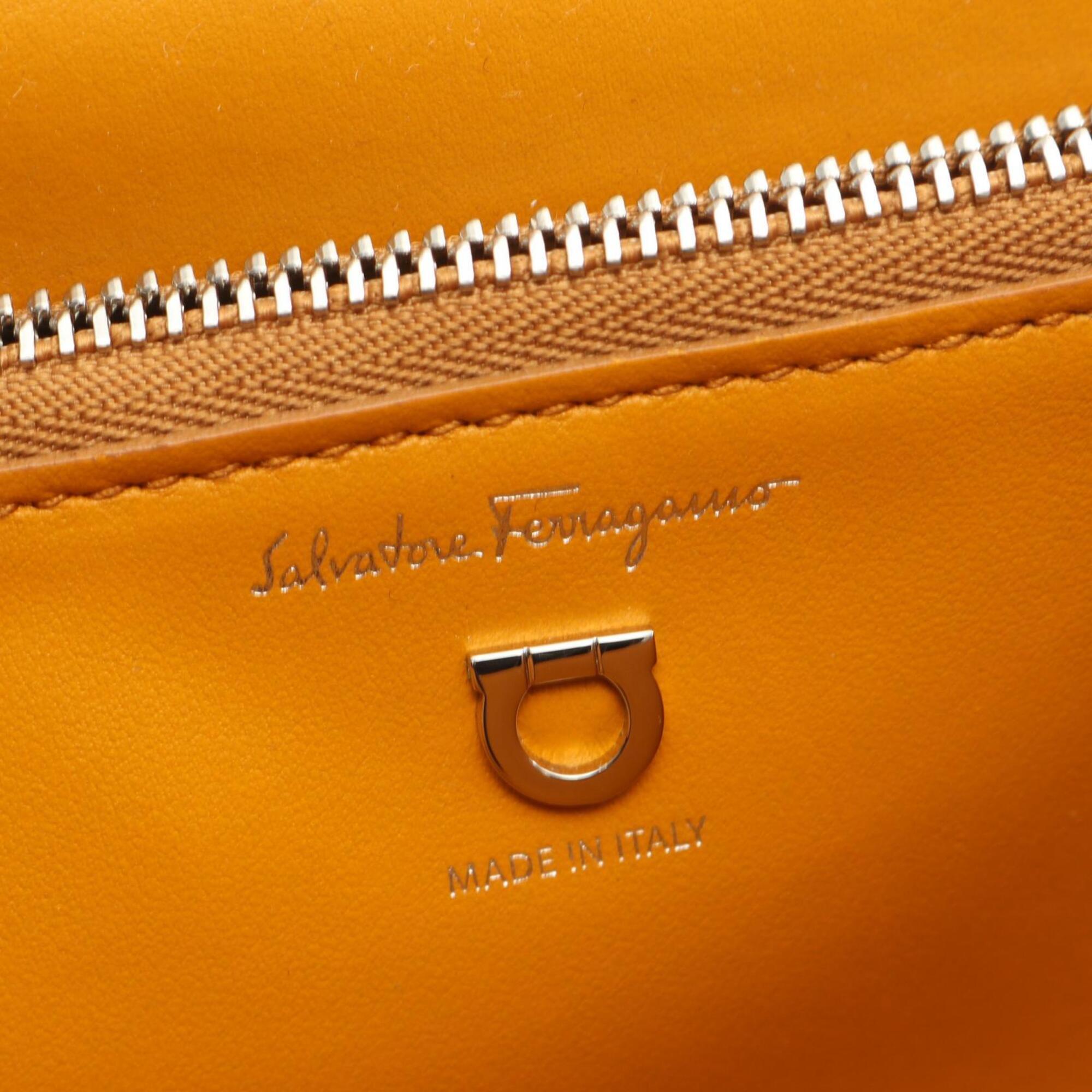 Salvatore Ferragamo Orange Leather Shoulder Bag (Pre-Owned)