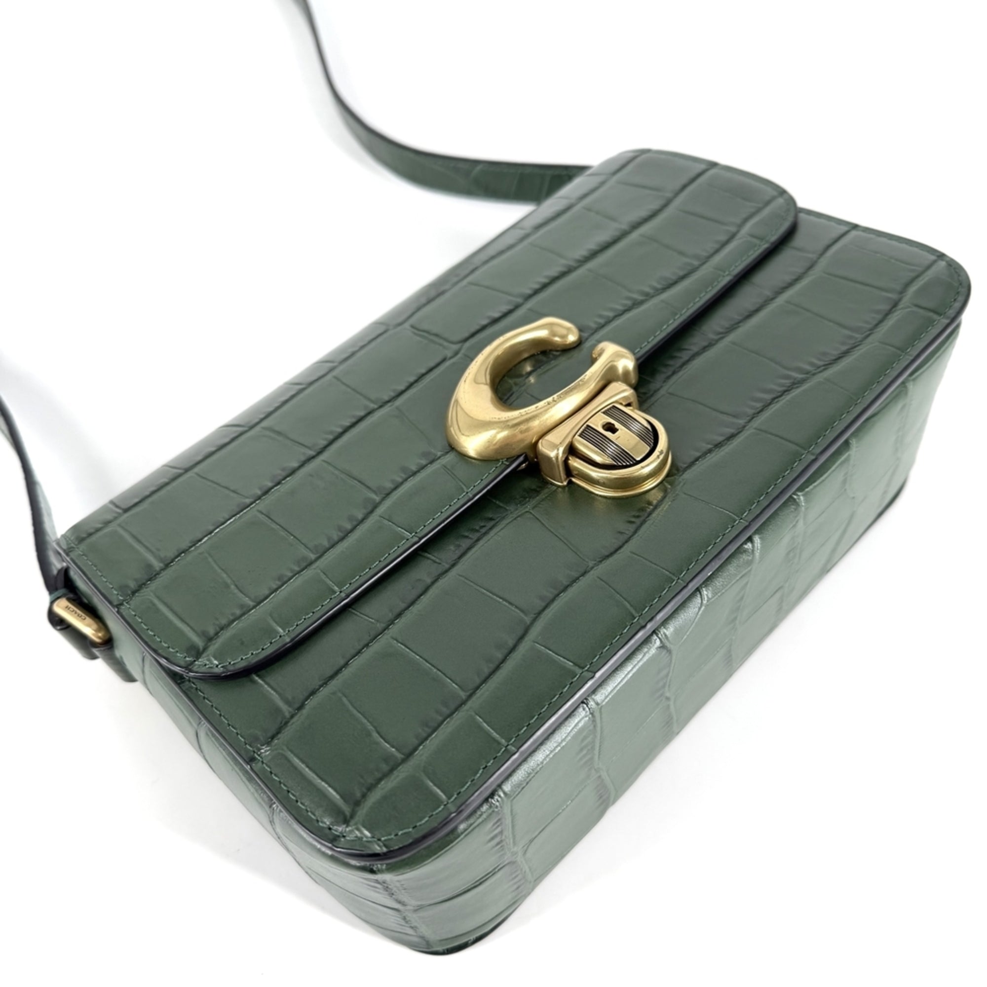 Coach Green Leather Shoulder Bag (Pre-Owned)