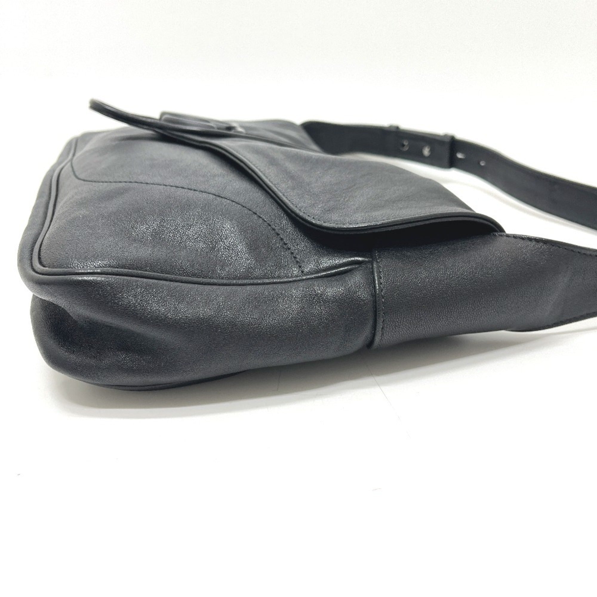 Gucci Gg Marmont Black Leather Handbag Shoulder Bag (Pre-Owned)