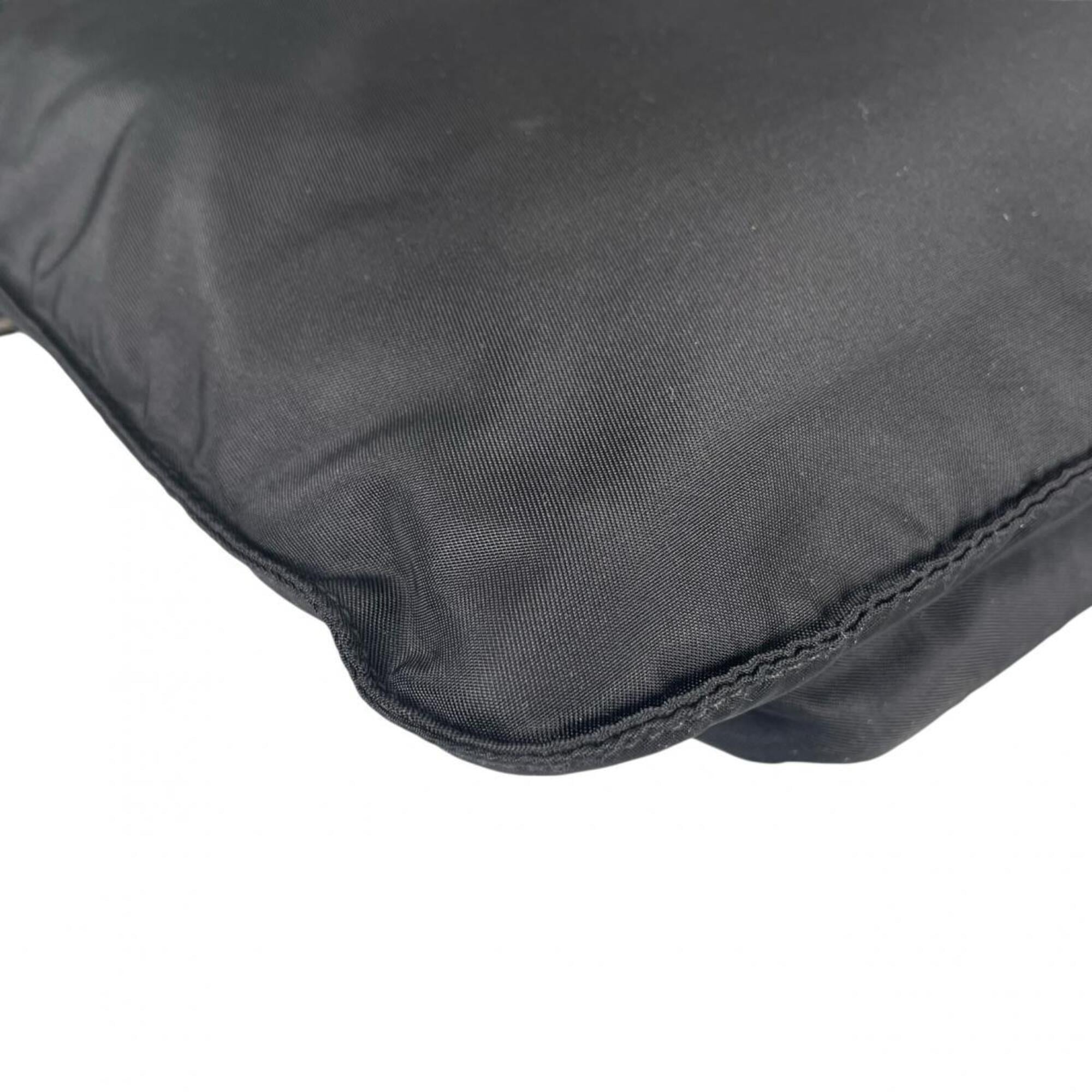 Prada Black Nylon Shoulder Bag (Pre-Owned)
