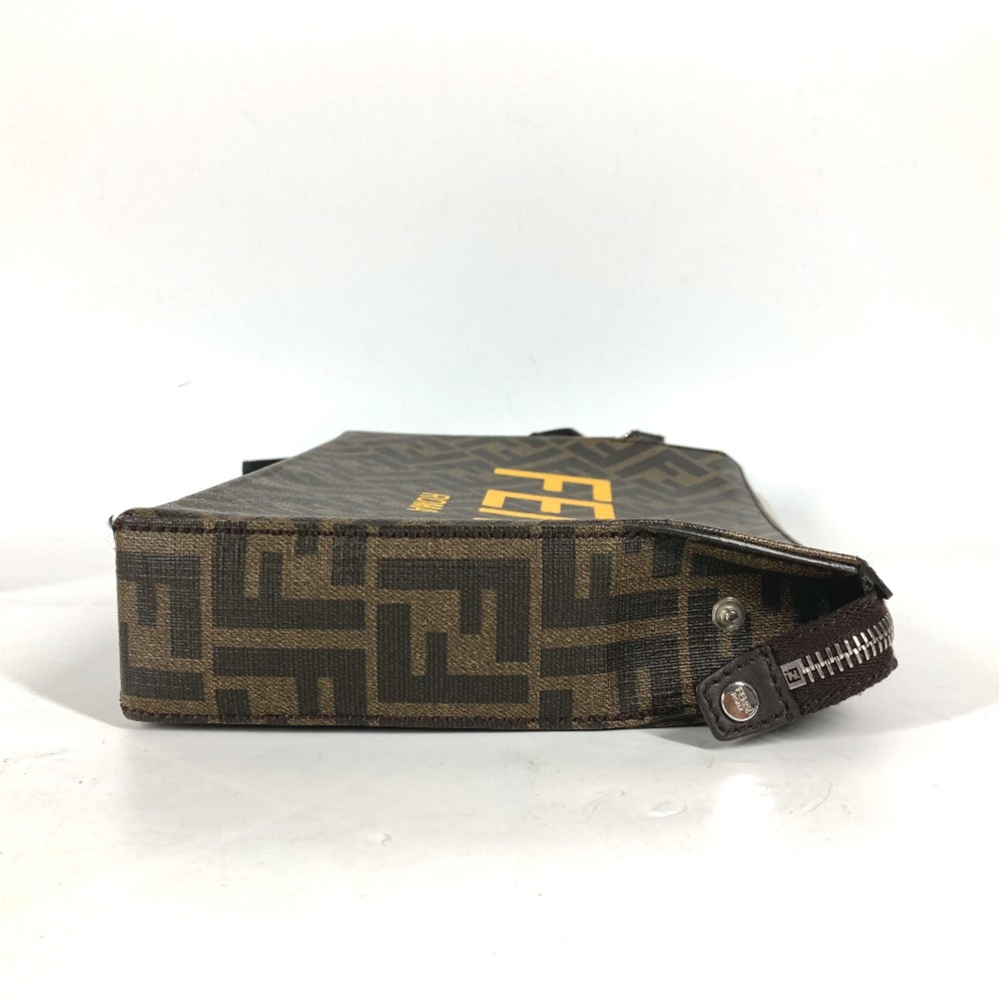 Fendi Brown Leather Clutch Bag (Pre-Owned)