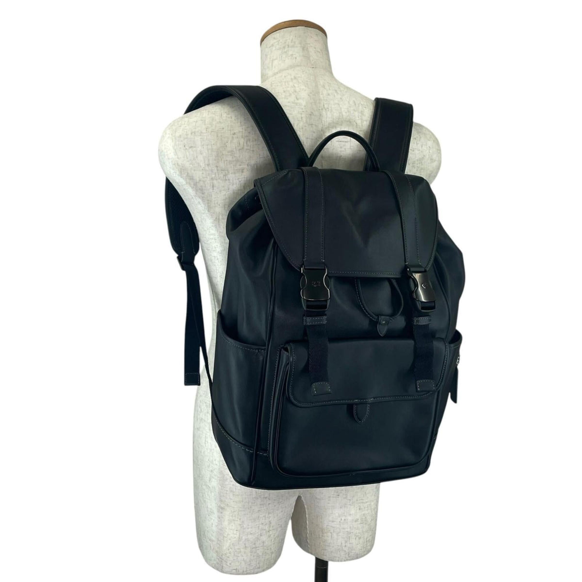 Coach Black Leather Backpack (Pre-Owned)