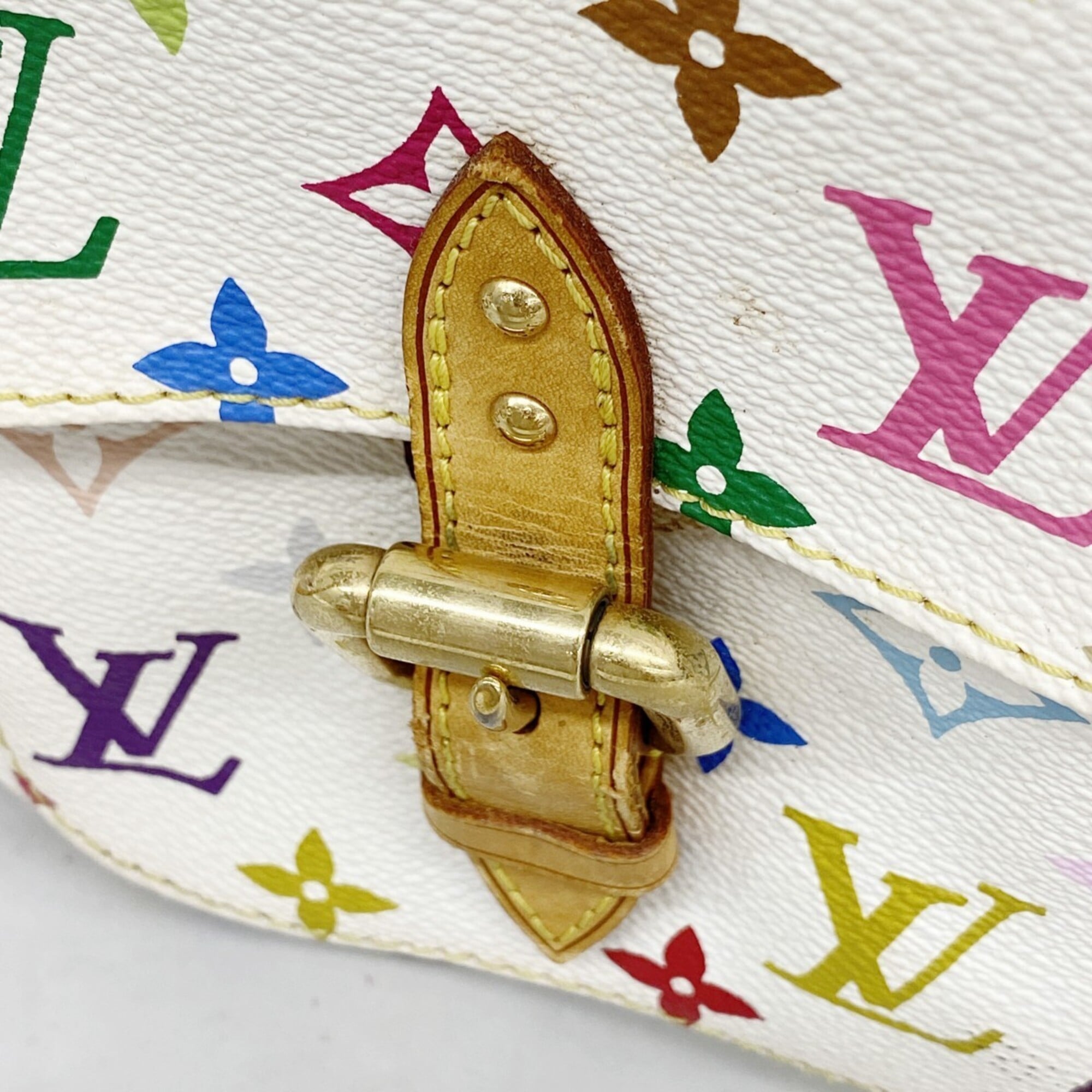 Louis Vuitton Blanc Shoulder Bag (Pre-Owned)
