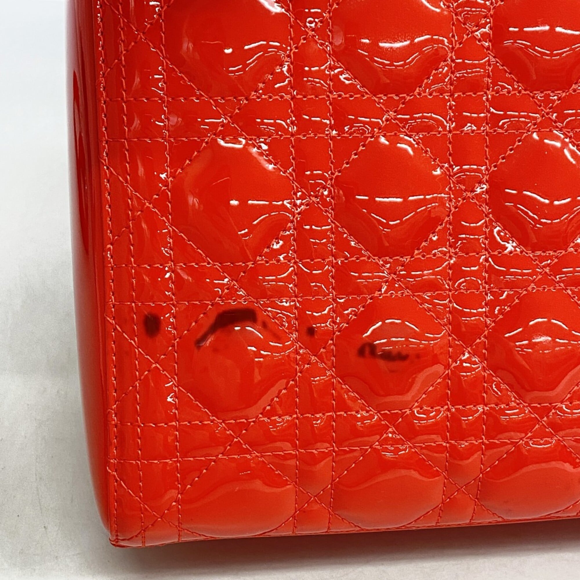 Christian Dior Red Color Handbag (Pre-Owned)
