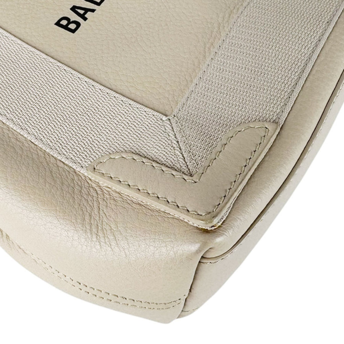 Balenciaga Beige Leather Handbag (Pre-Owned)
