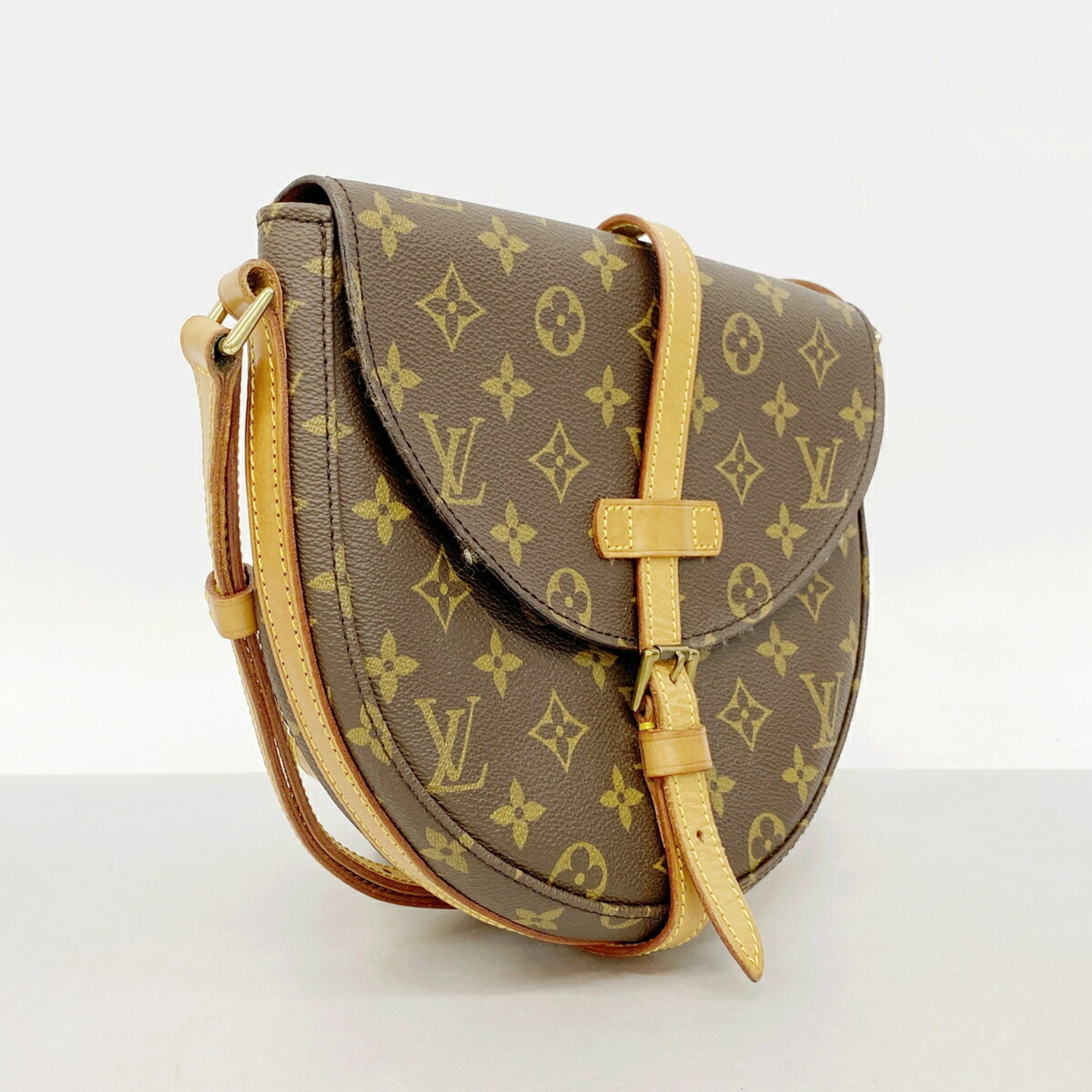 Louis Vuitton Brown Shoulder Bag (Pre-Owned)