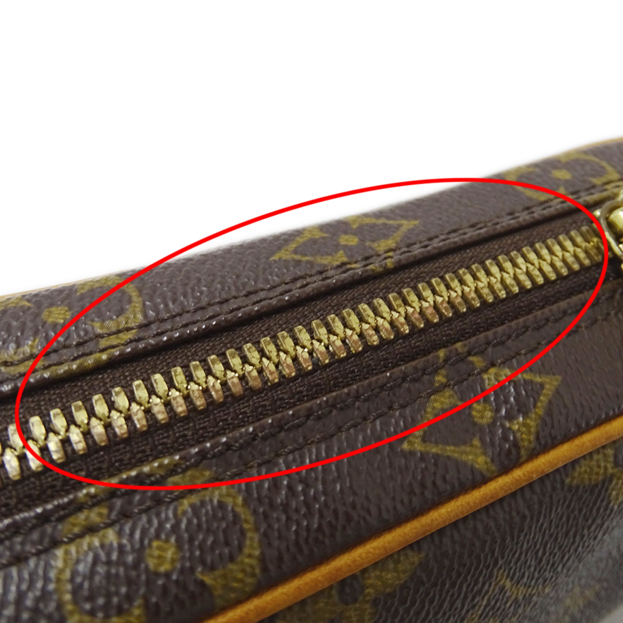 Louis Vuitton Brown Monogram Canvas Handbag Pochette Shoulder Bag Sling Bag (Pre-Owned)