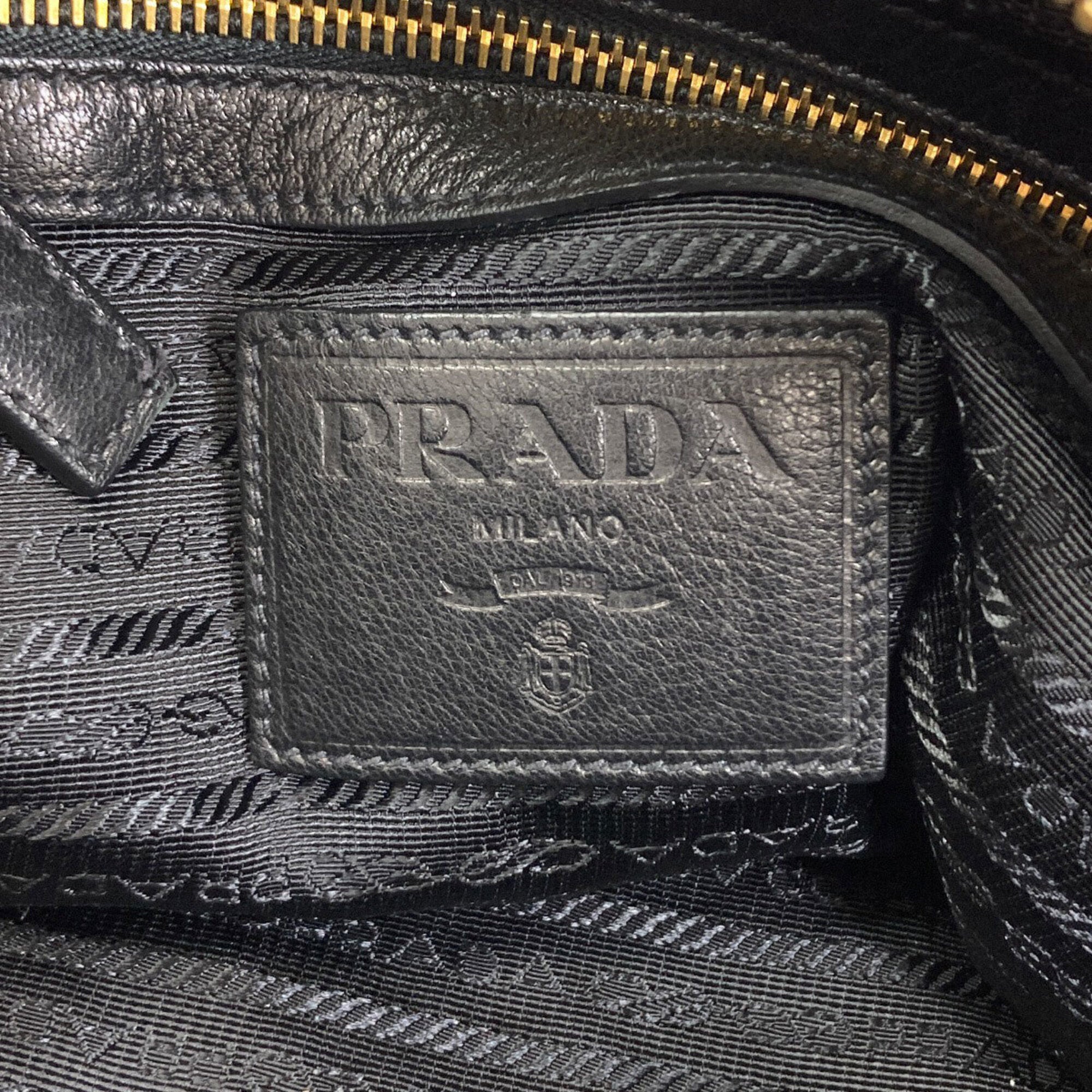 Prada Black Leather Shoulder Bag (Pre-Owned)