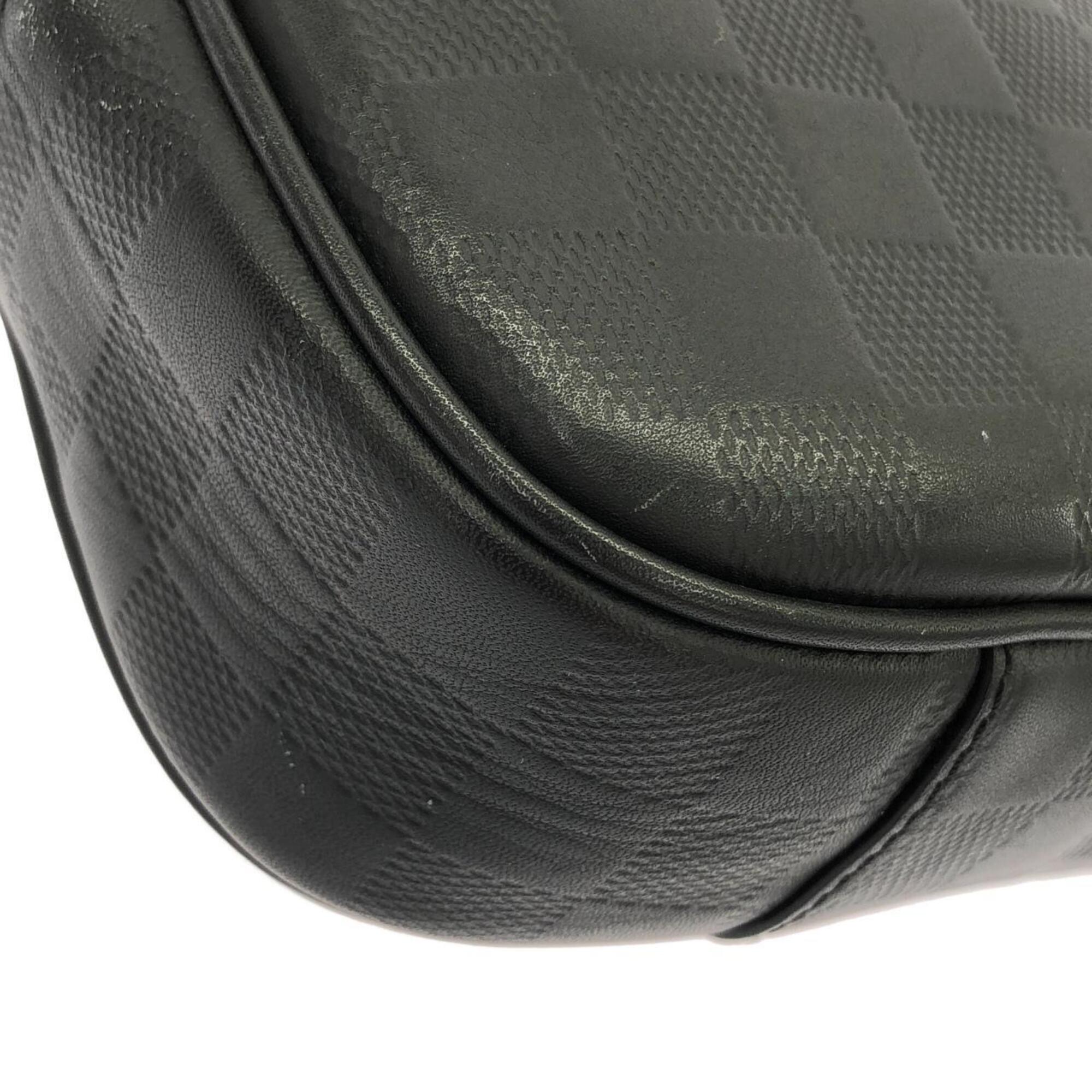 Louis Vuitton Black Leather Shoulder Bag (Pre-Owned)