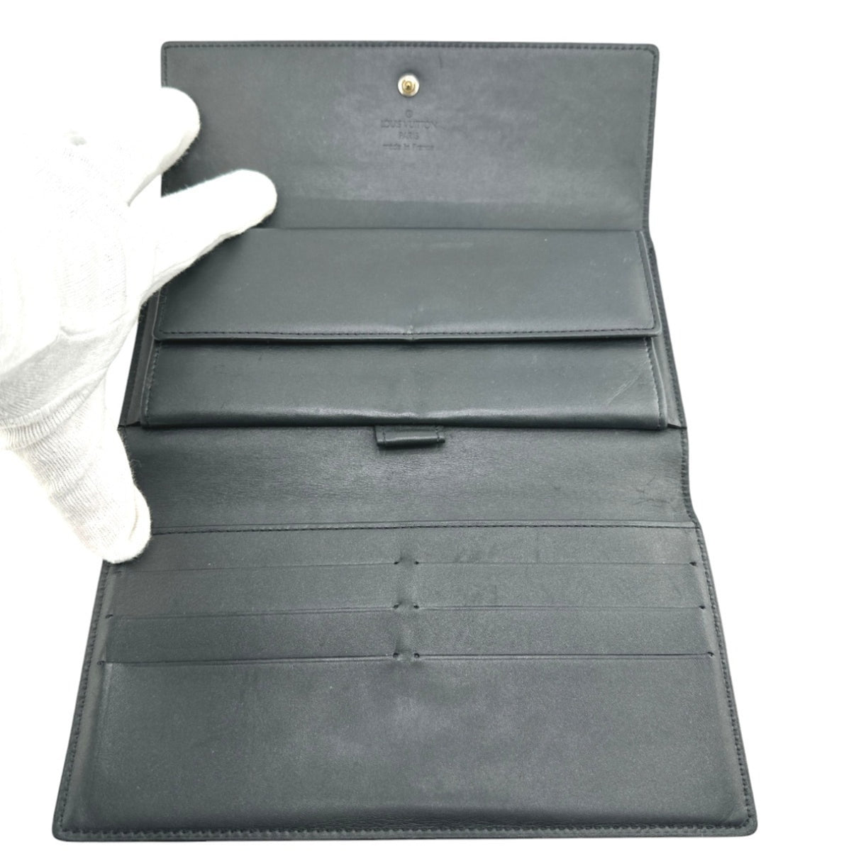 Louis Vuitton Monogram Mat Black Noir Monogram Mat Wallet (Tri-Fold) (Pre-Owned)