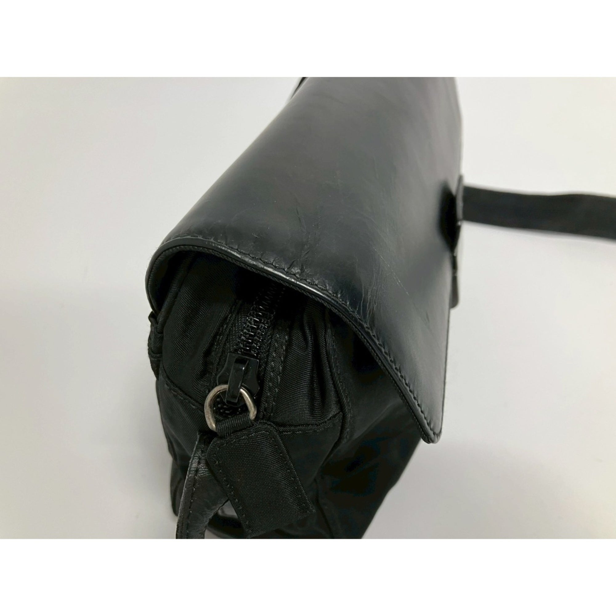 Prada Black Nylon Shoulder Bag (Pre-Owned)