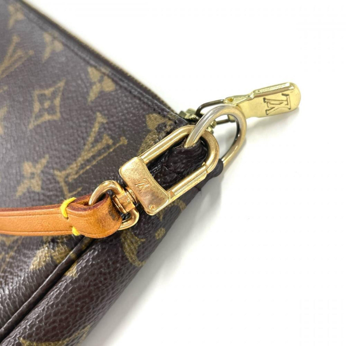 Louis Vuitton Brown Monogram Canvas Handbag Pouch (Pre-Owned)