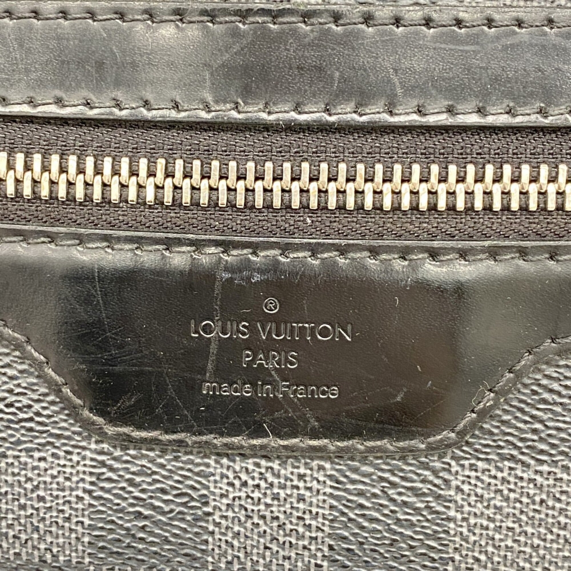 Louis Vuitton Black Shoulder Bag (Pre-Owned)