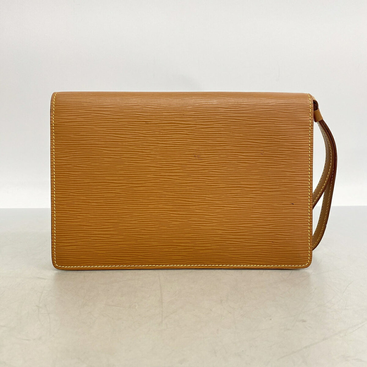 Louis Vuitton Gold Cipango Clutch Bag (Pre-Owned)