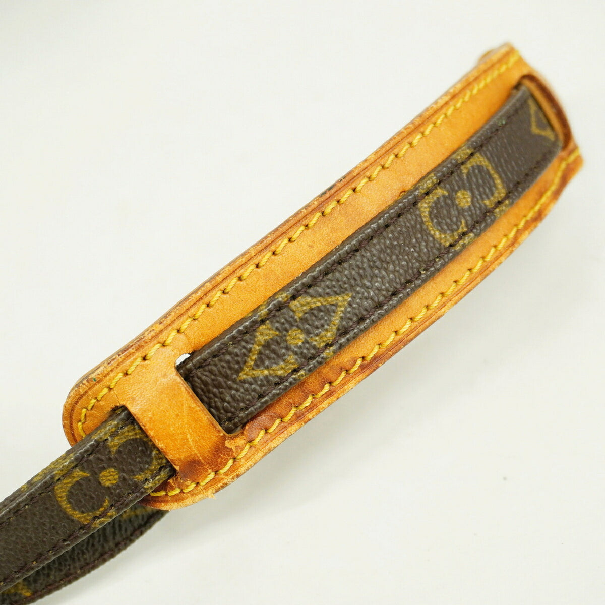 Louis Vuitton Brown Shoulder Bag (Pre-Owned)