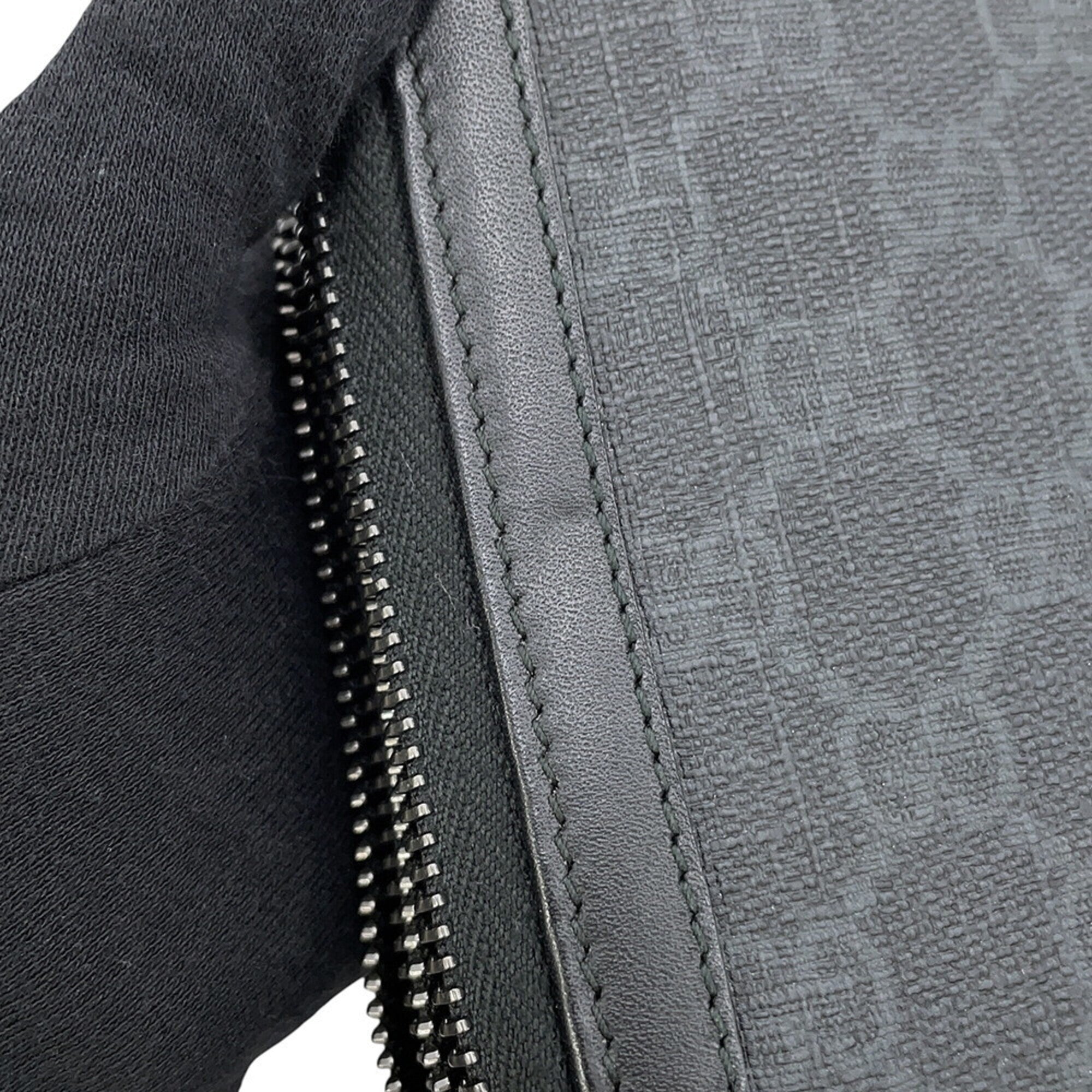 Gucci Black Gg Supreme Clutch Bag Handbag (Pre-Owned)
