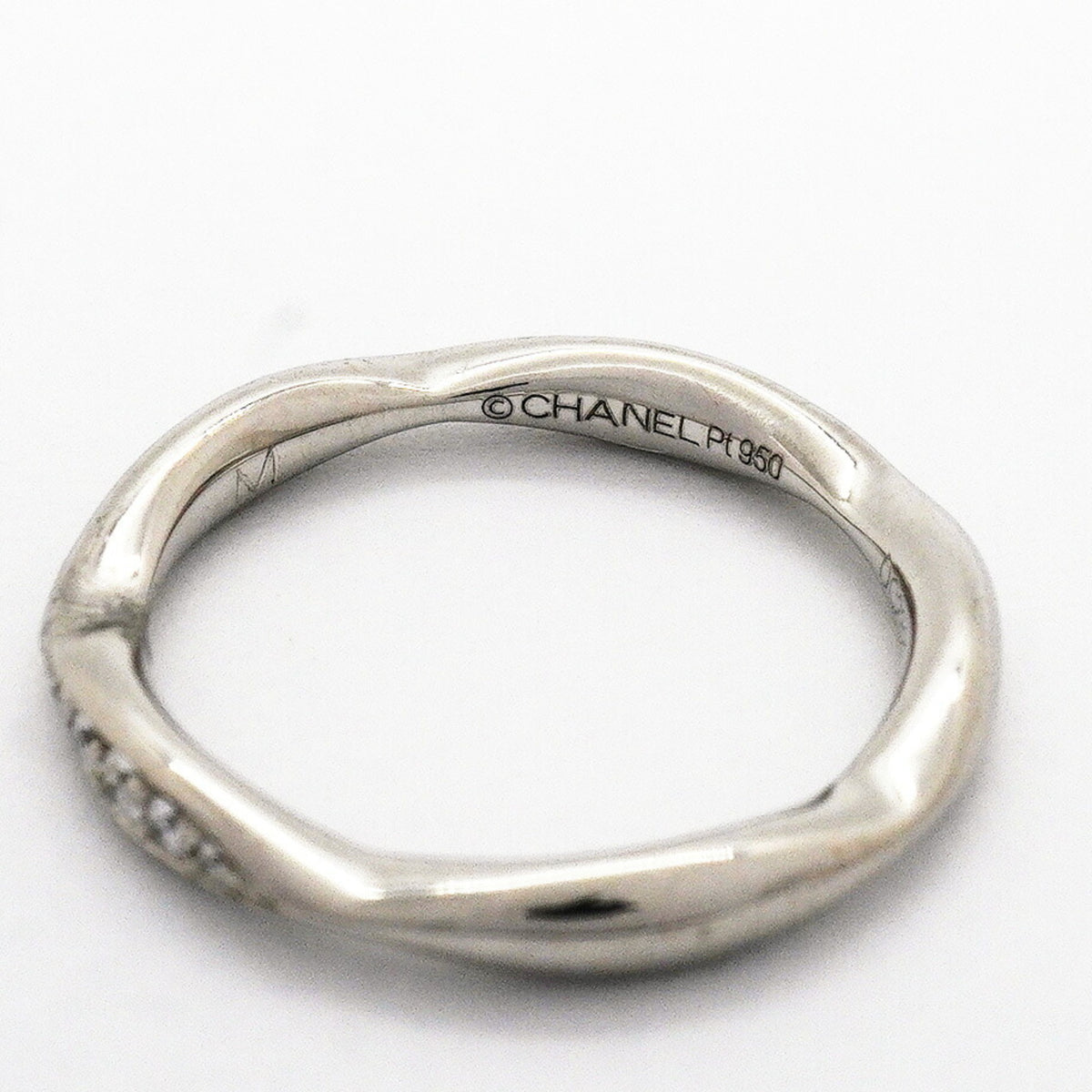 Chanel Platinum 950 Band Ring (Pre-Owned)