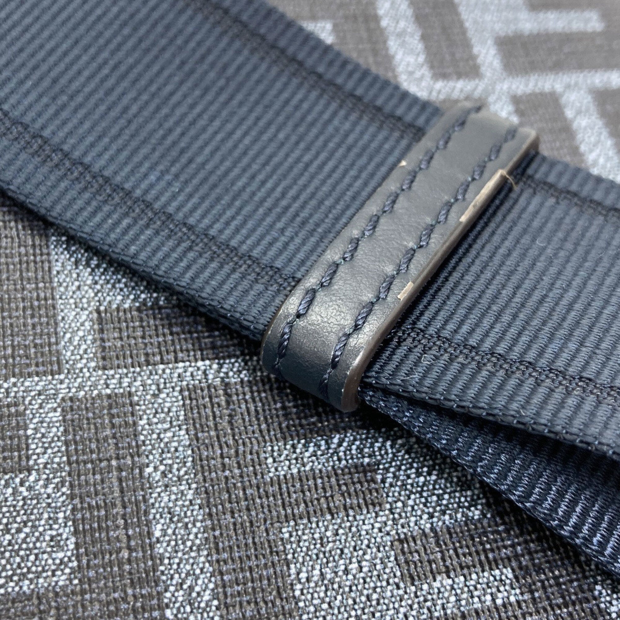 Fendi Navy Leather Shoulder Bag (Pre-Owned)