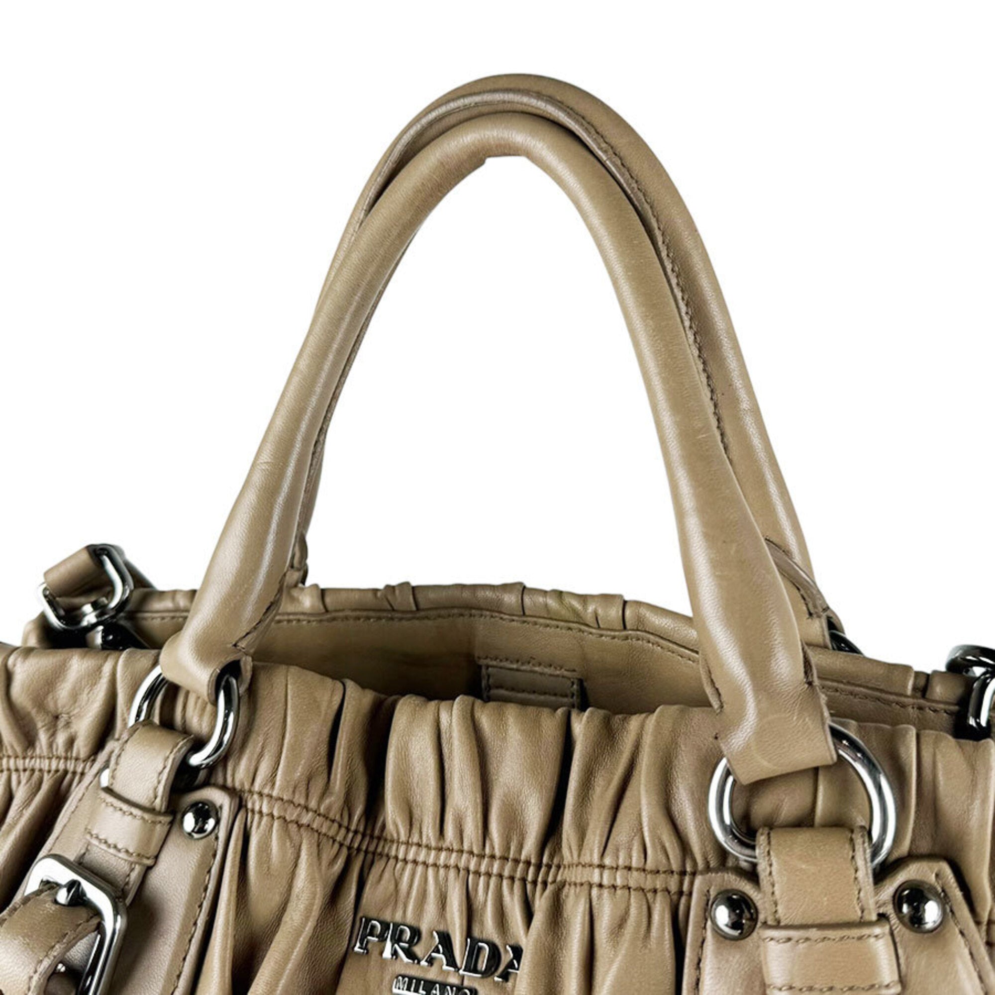 Prada Beige Leather Handbag Shoulder Bag (Pre-Owned)
