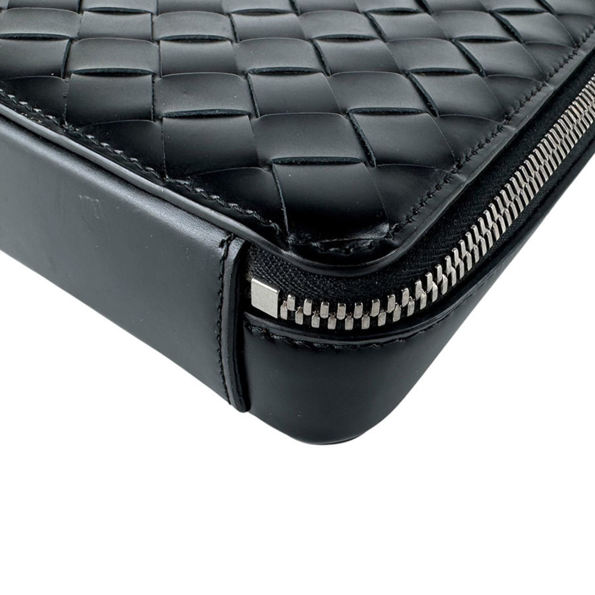 Bottega Veneta Black Leather Shoulder Bag (Pre-Owned)