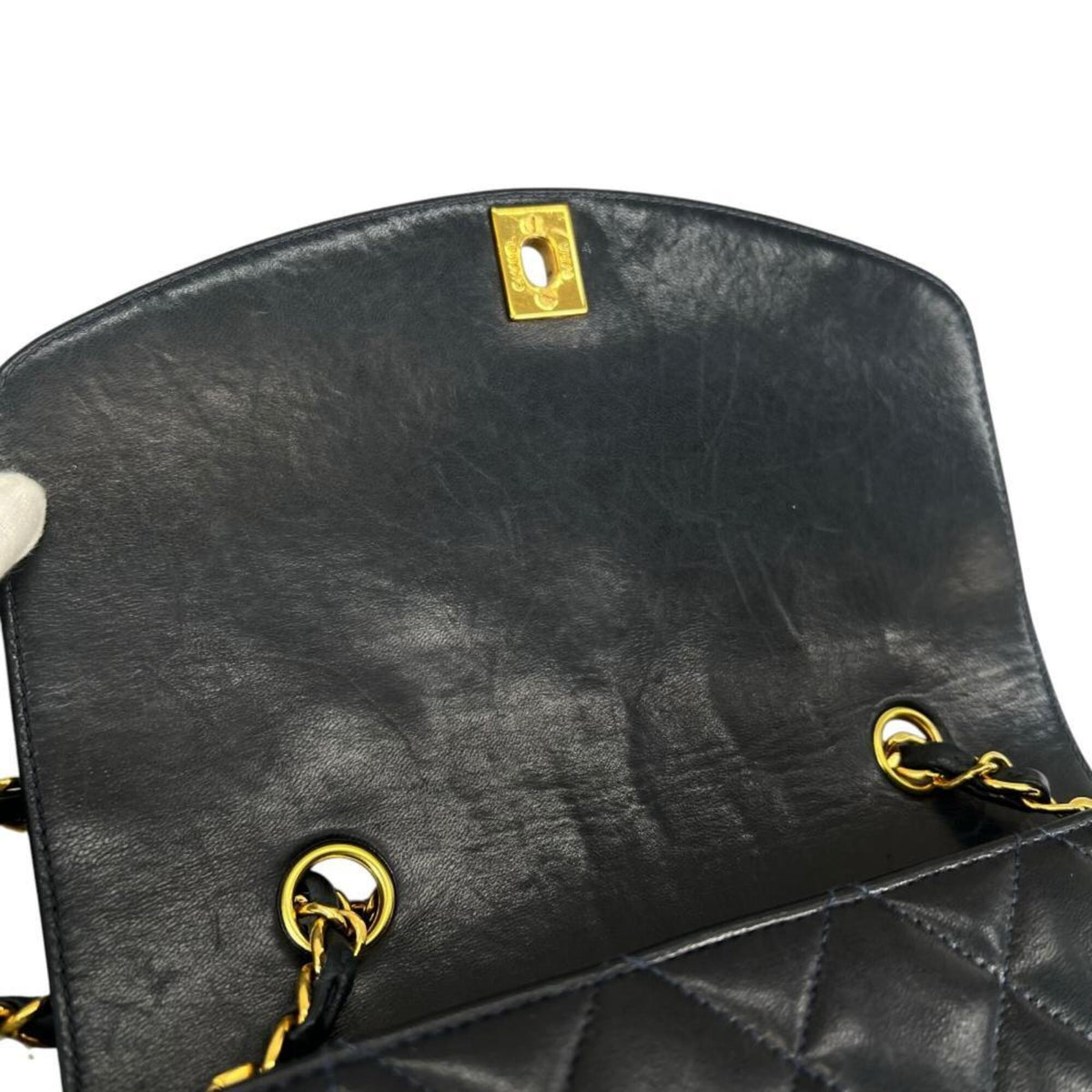Chanel Black Grained Calfskin Shoulder Bag (Pre-Owned)