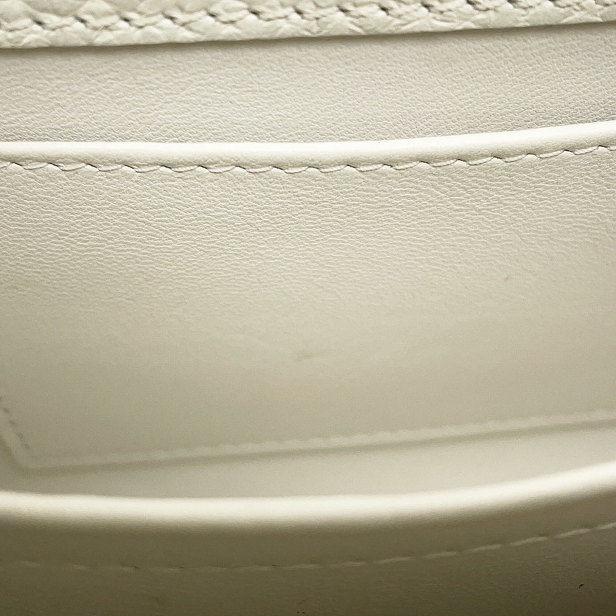 Louis Vuitton White Leather Handbag Shoulder Bag (Pre-Owned)