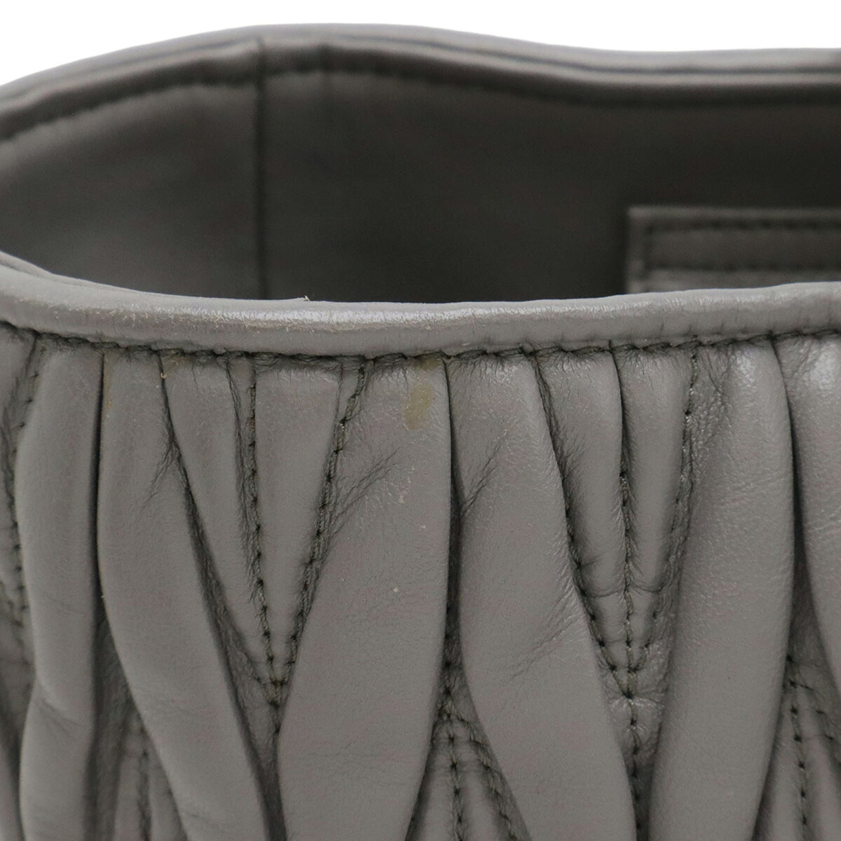 Miu Miu Matelasse Gray Leather Handbag Shoulder Bag (Pre-Owned)