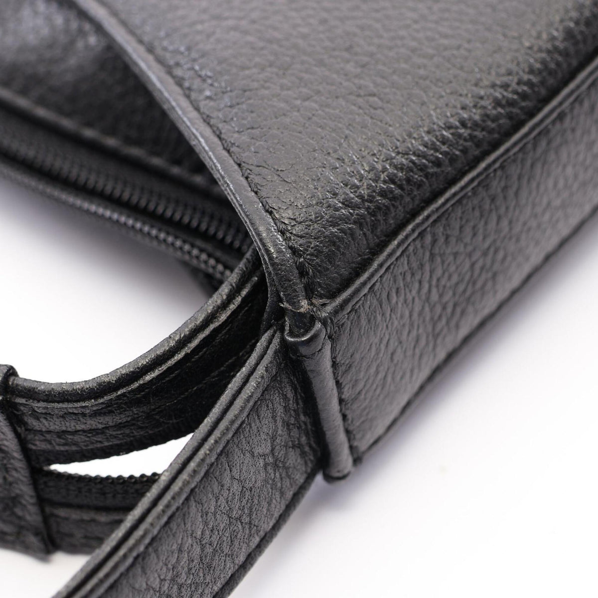 Yves Saint Laurent Black Leather Handbag Shoulder Bag (Pre-Owned)