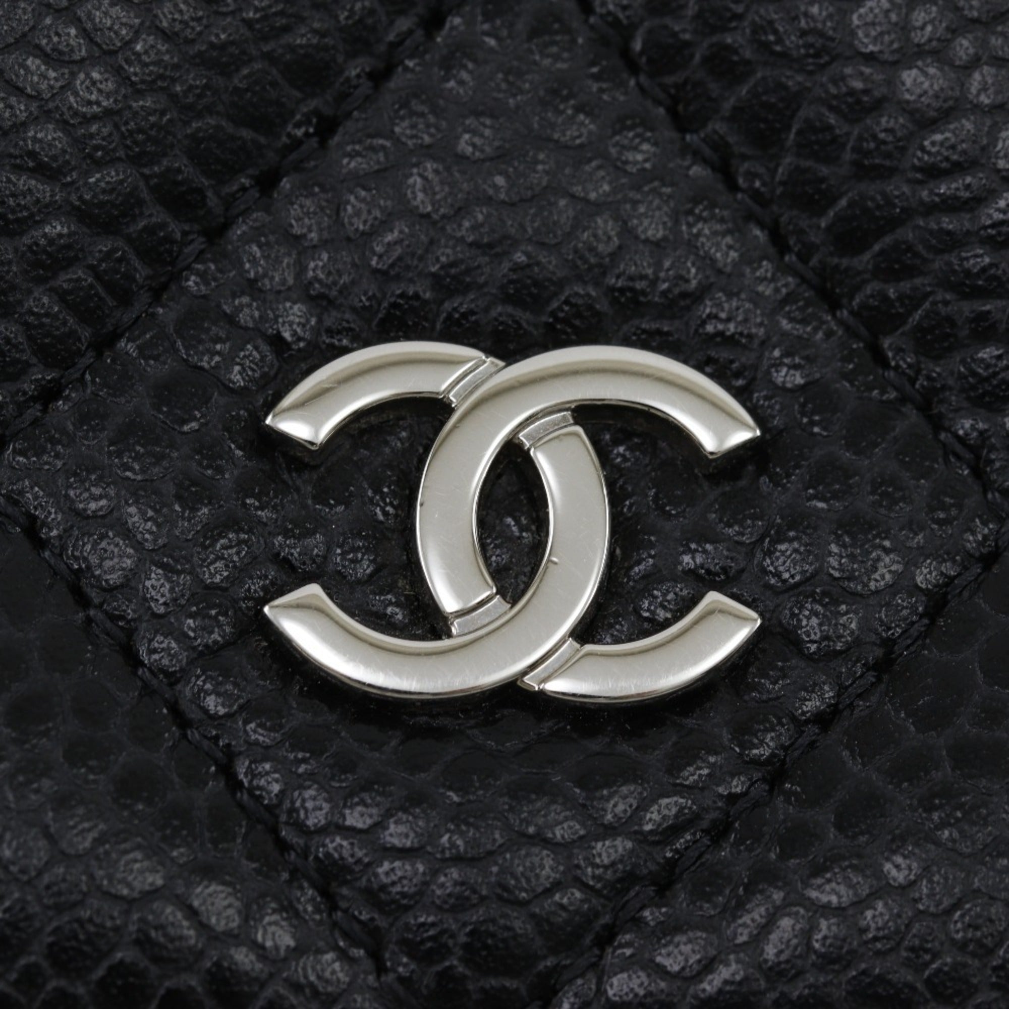 Chanel Black Grained Calfskin Chain/Shoulder Wallet (Pre-Owned)