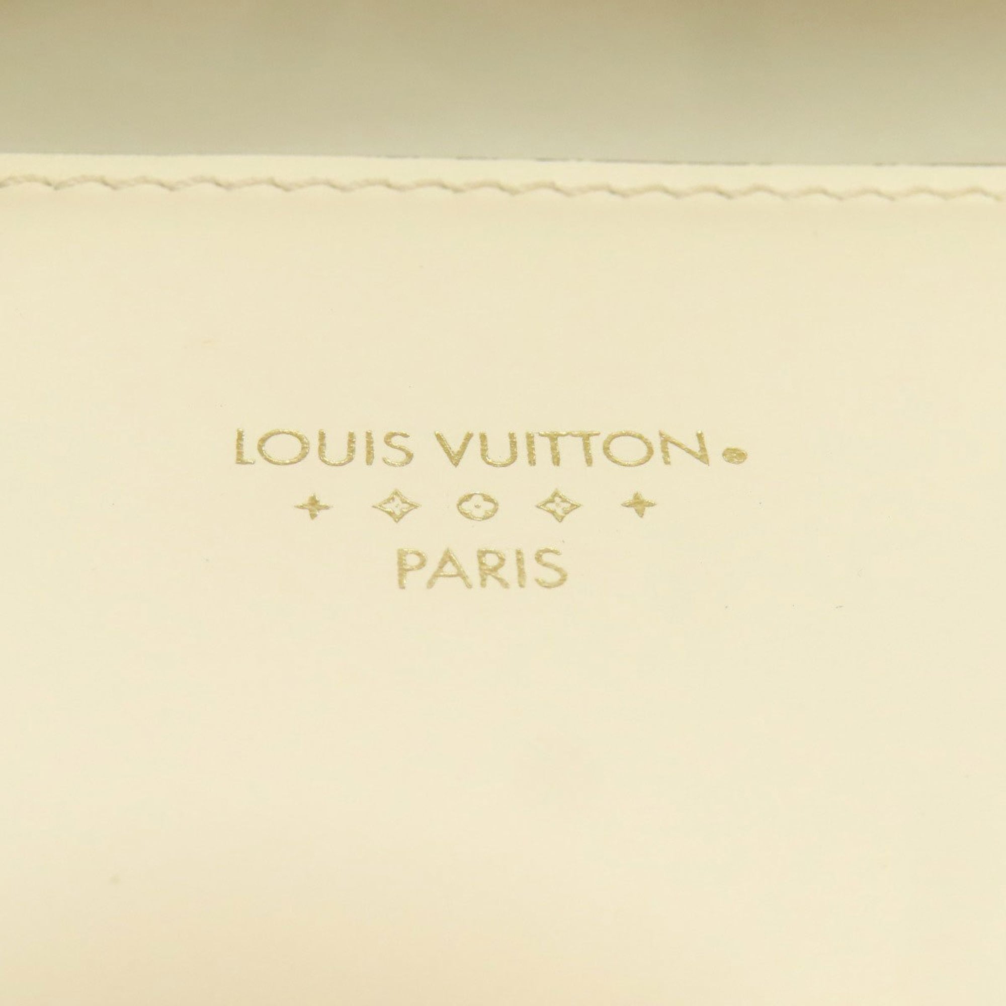 Louis Vuitton Cream Leather Shoulder Bag (Pre-Owned)