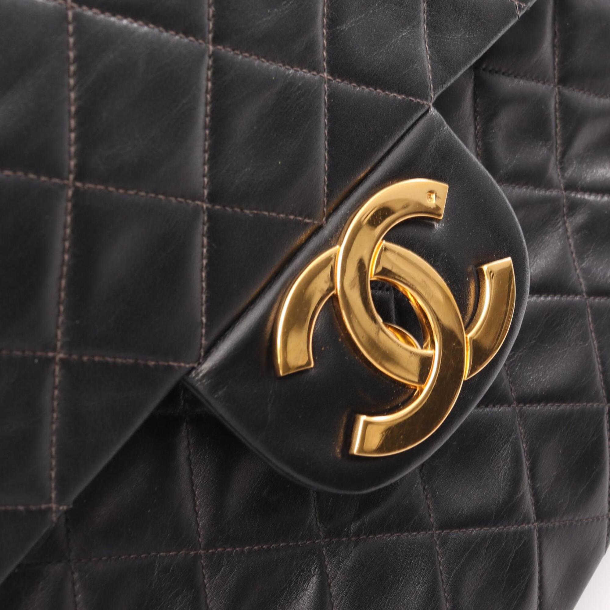 Chanel Black Leather Handbag Shoulder Bag (Pre-Owned)