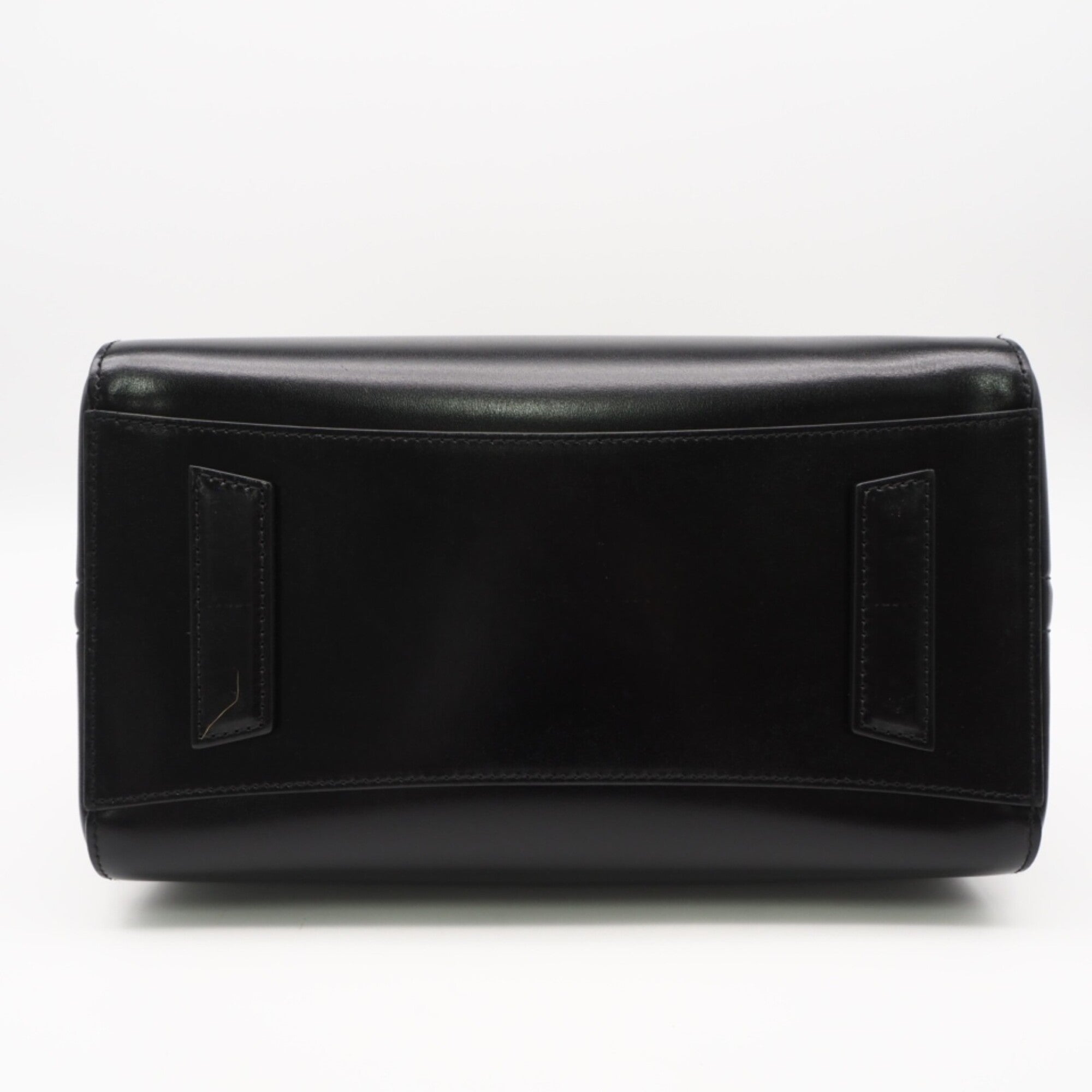 Givenchy Black Leather Handbag (Pre-Owned)