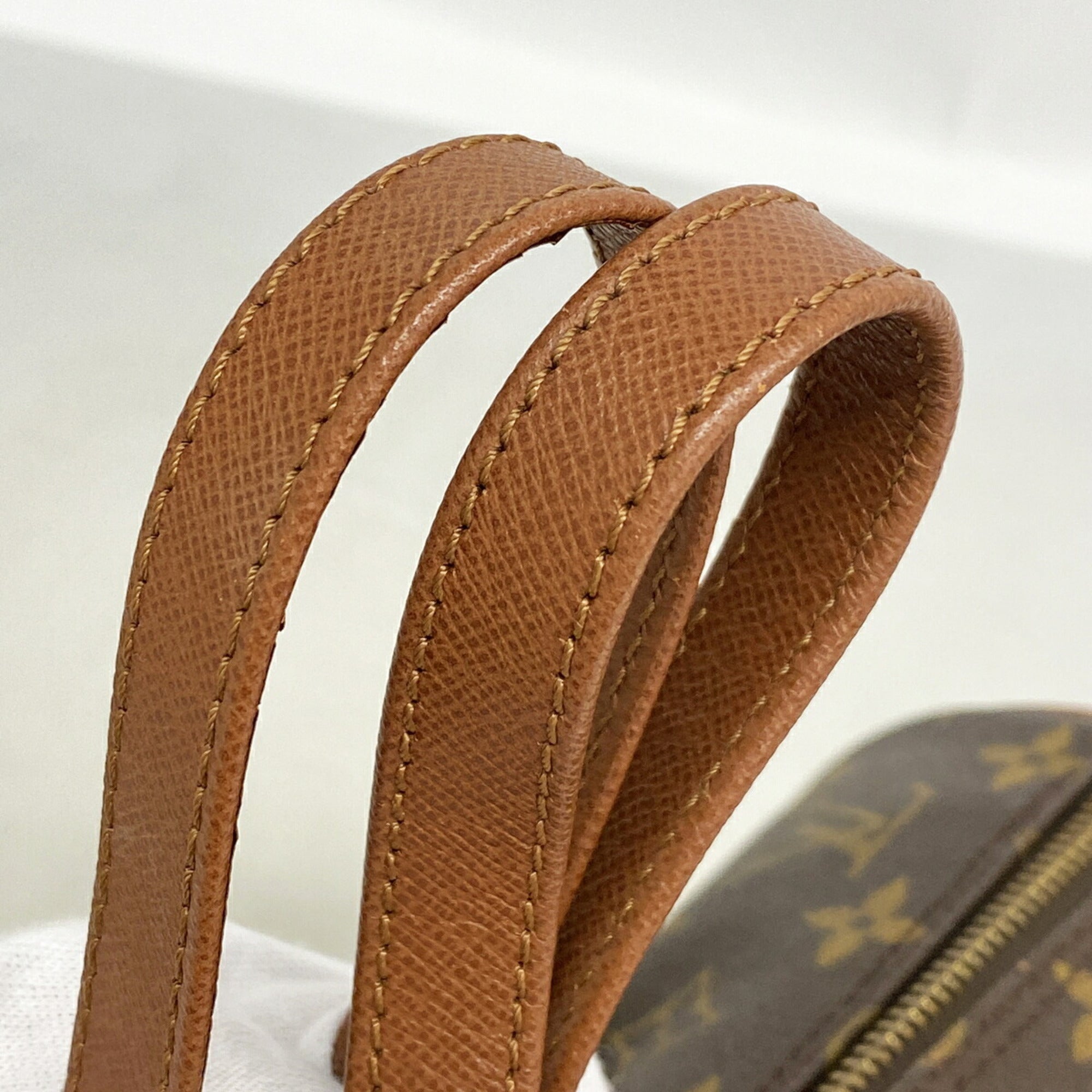 Louis Vuitton Brown Handbag (Pre-Owned)